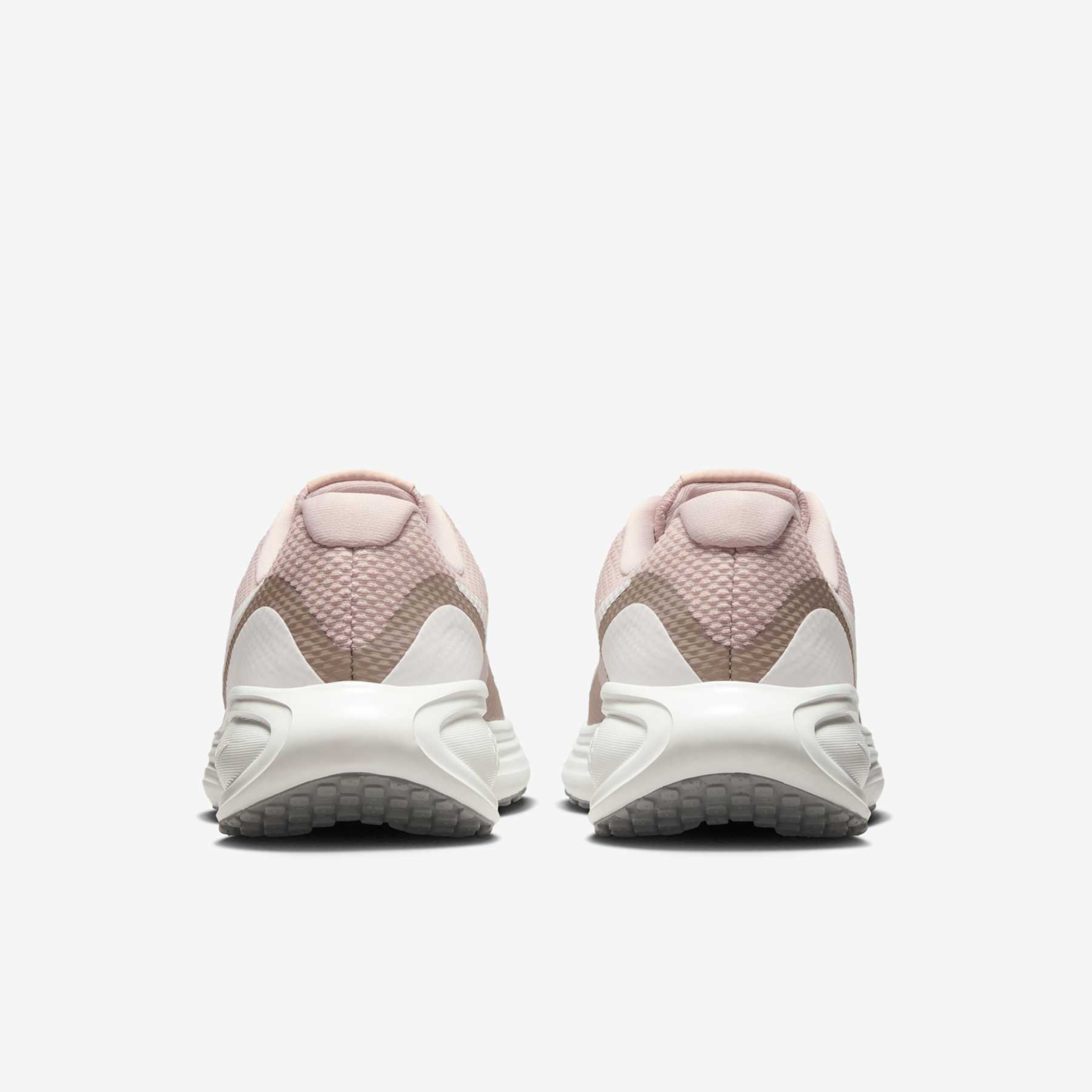 Tênis Nike Revolution 8 Feminino - Foto 6