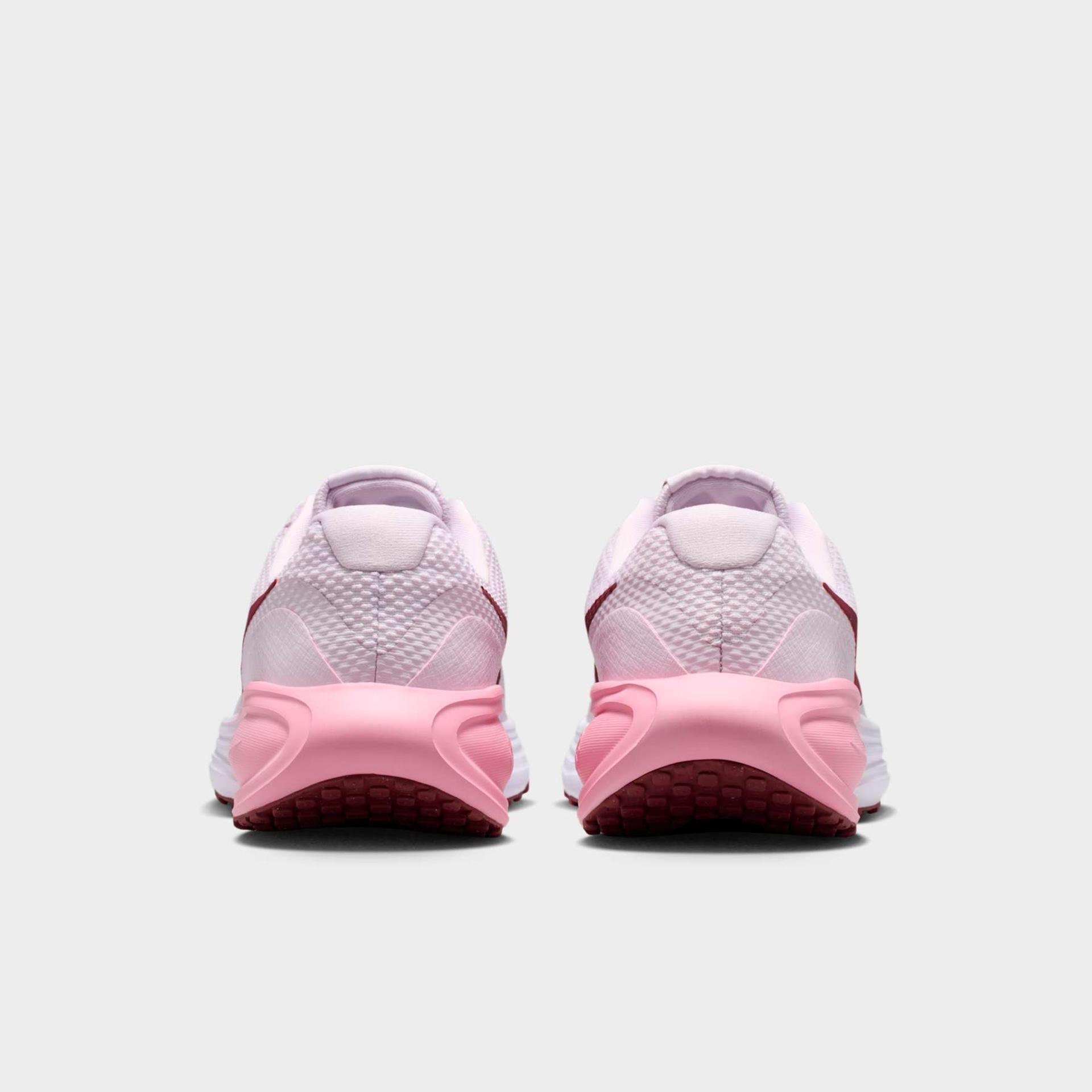 Tênis Nike Revolution 8 Feminino - Foto 6