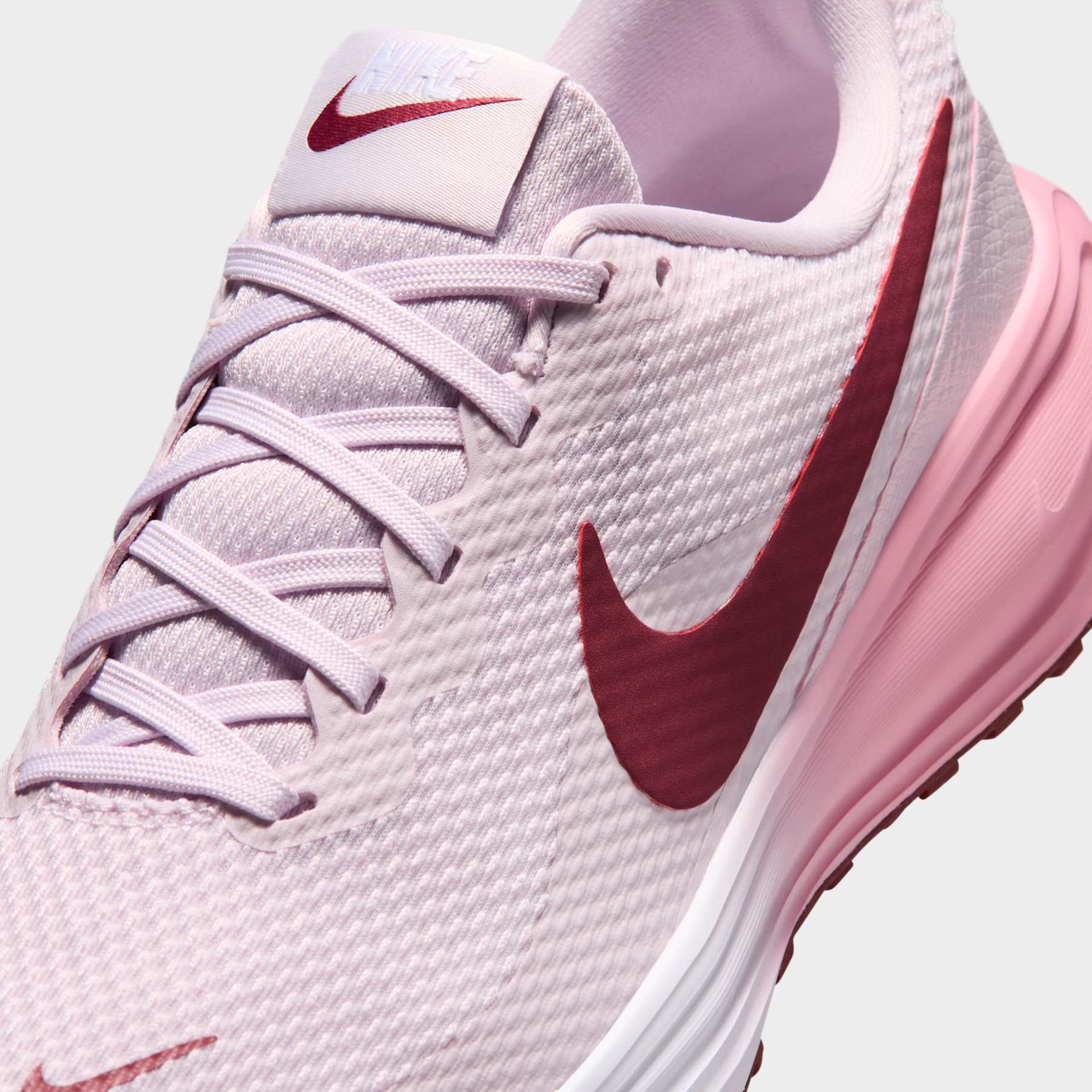 Tênis Nike Revolution 8 Feminino - Foto 7