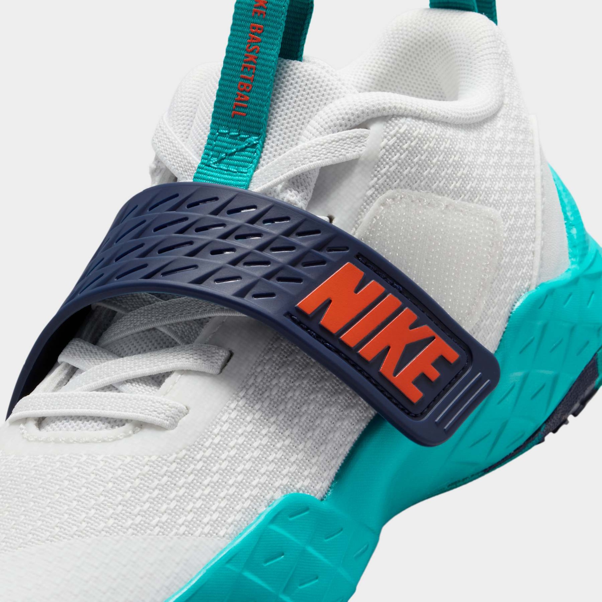 Tênis Nike Team Hustle D12 Infantil - Foto 9