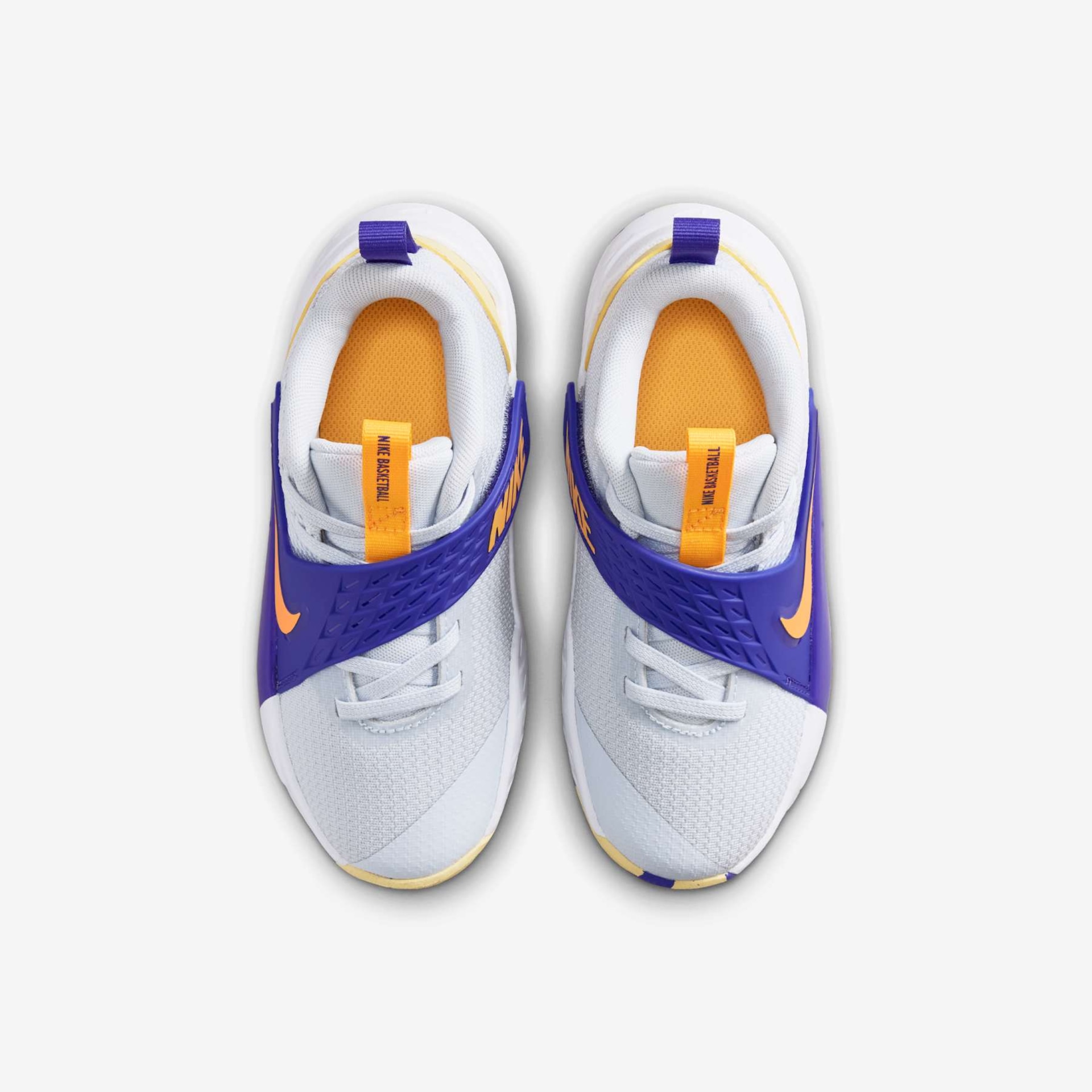 Tênis Nike Team Hustle D12 Infantil - Foto 4