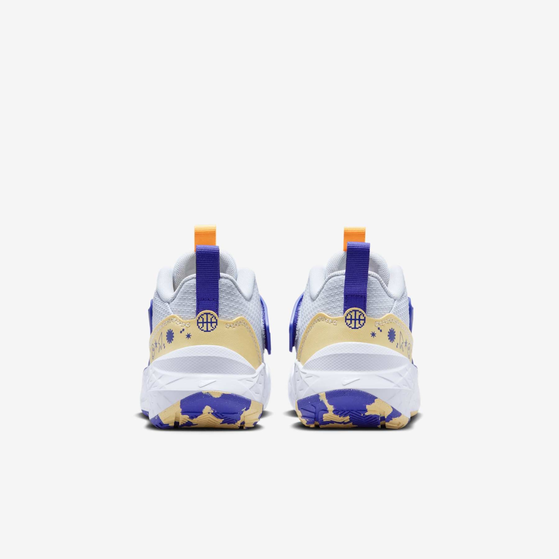 Tênis Nike Team Hustle D12 Infantil - Foto 6