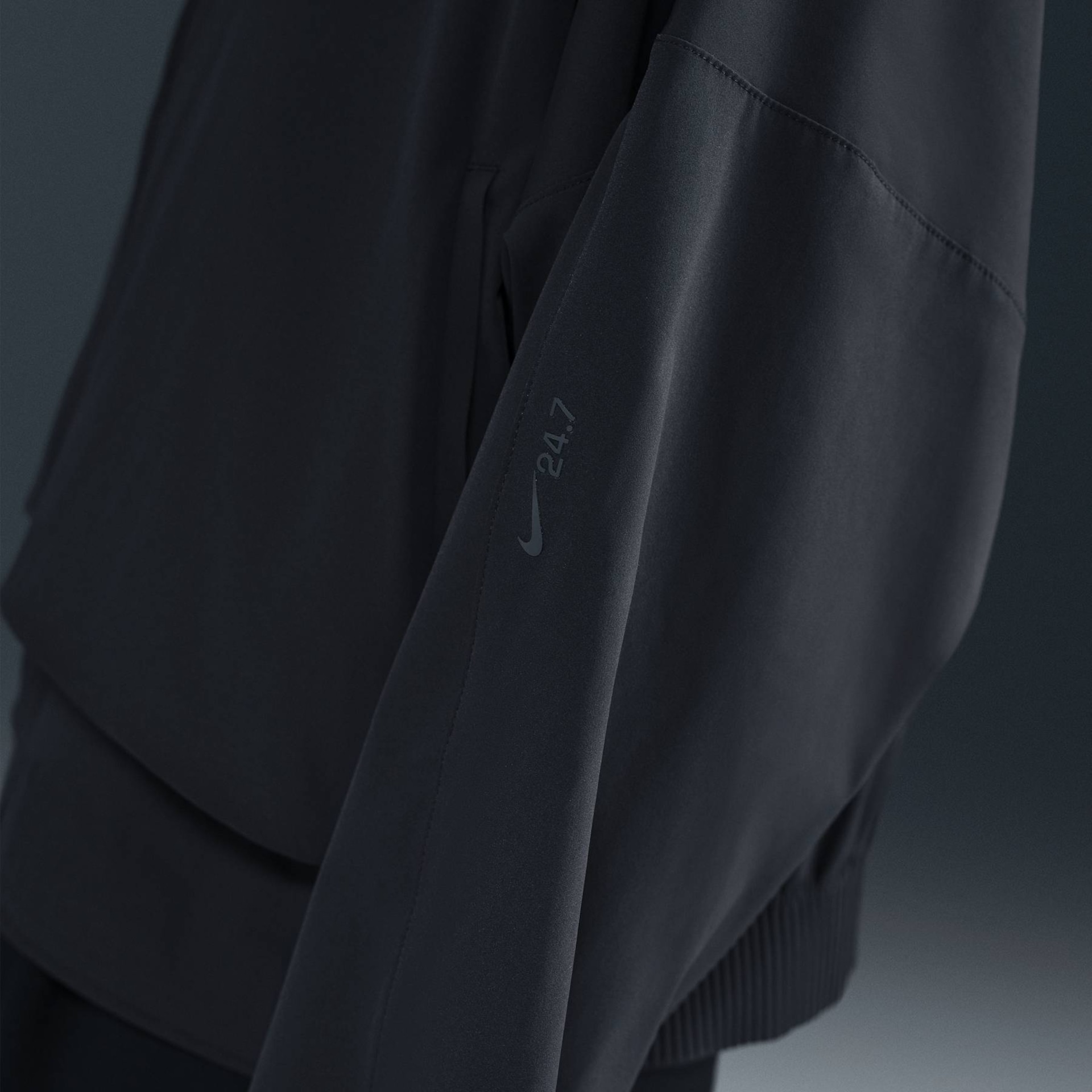 Jaqueta Nike Dri-FIT Woven 24.7 Feminina - Foto 3