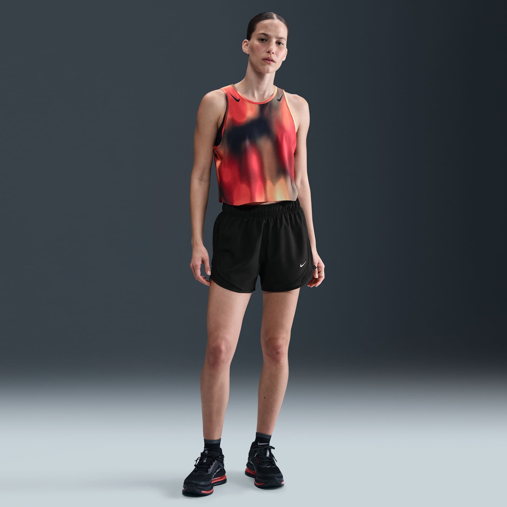 Shorts Nike Dri-Fit Tempo Feminino - Foto 1