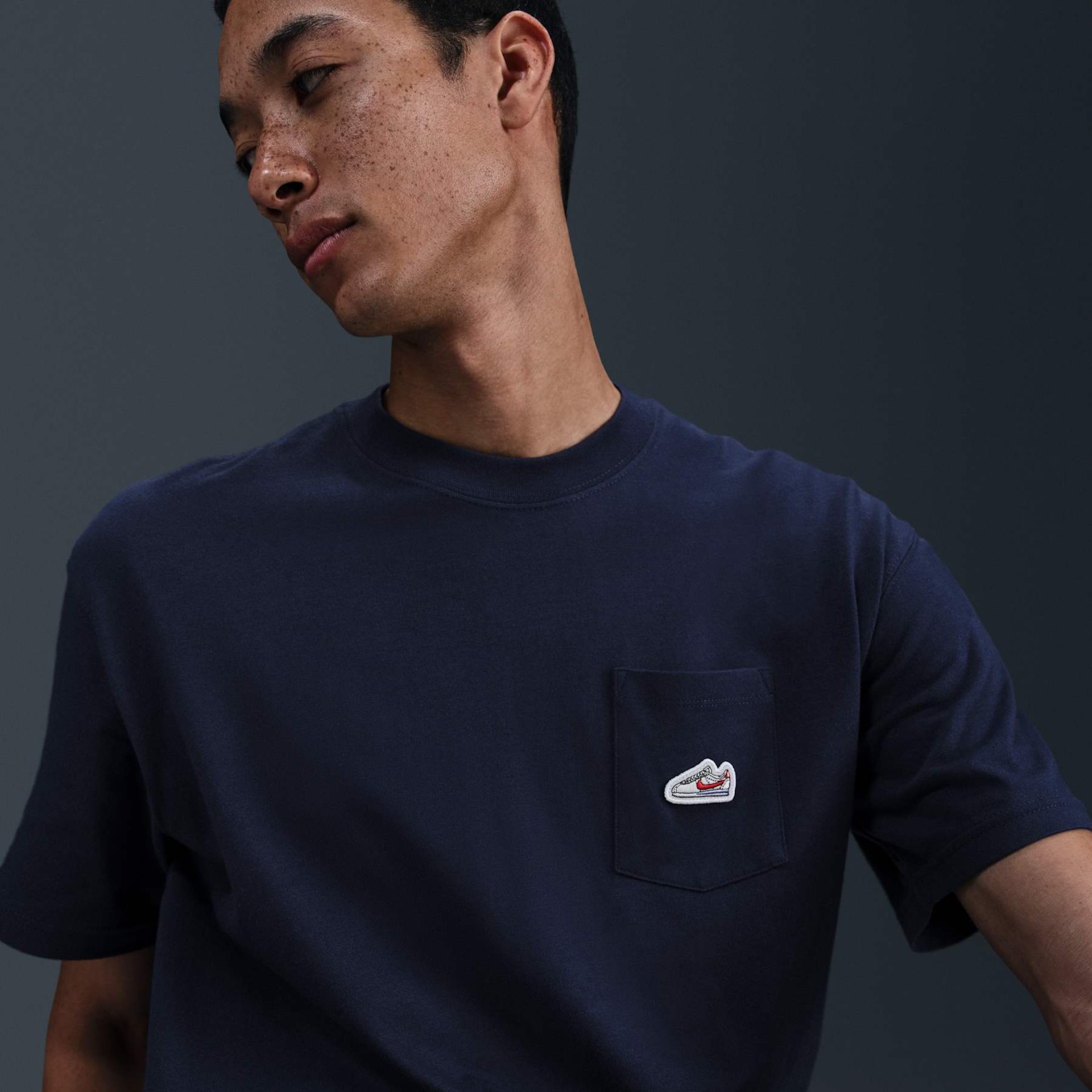 Camiseta Nike Sportswear M90 SNKRS Masculina - Foto 3