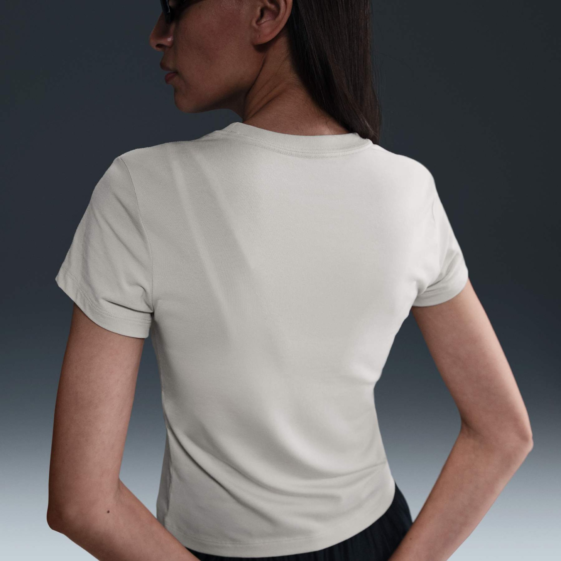 Camiseta Nike Sportswear Essential GRX Feminina - Foto 2