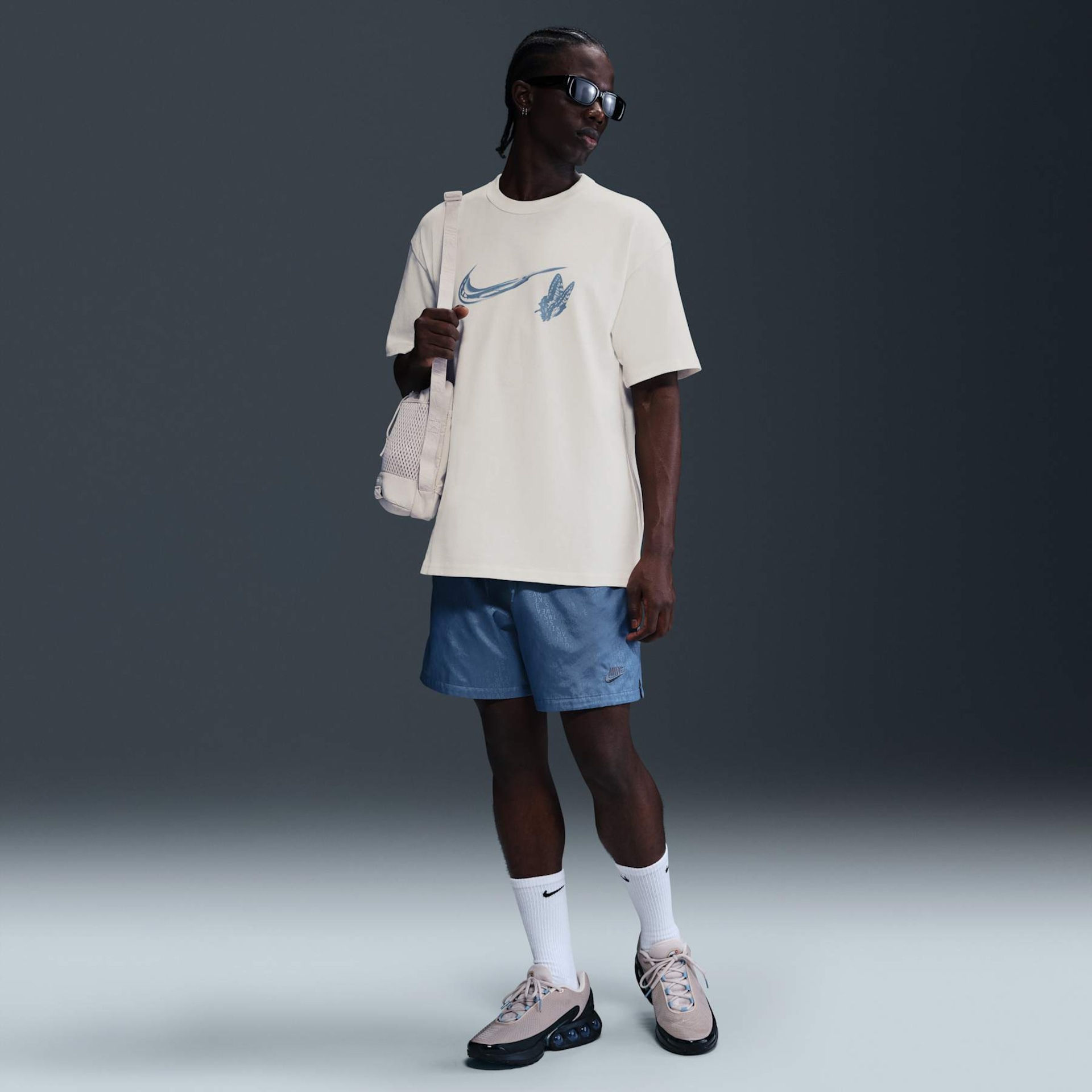 Camiseta Nike Sportswear OC Masculina - Foto 4