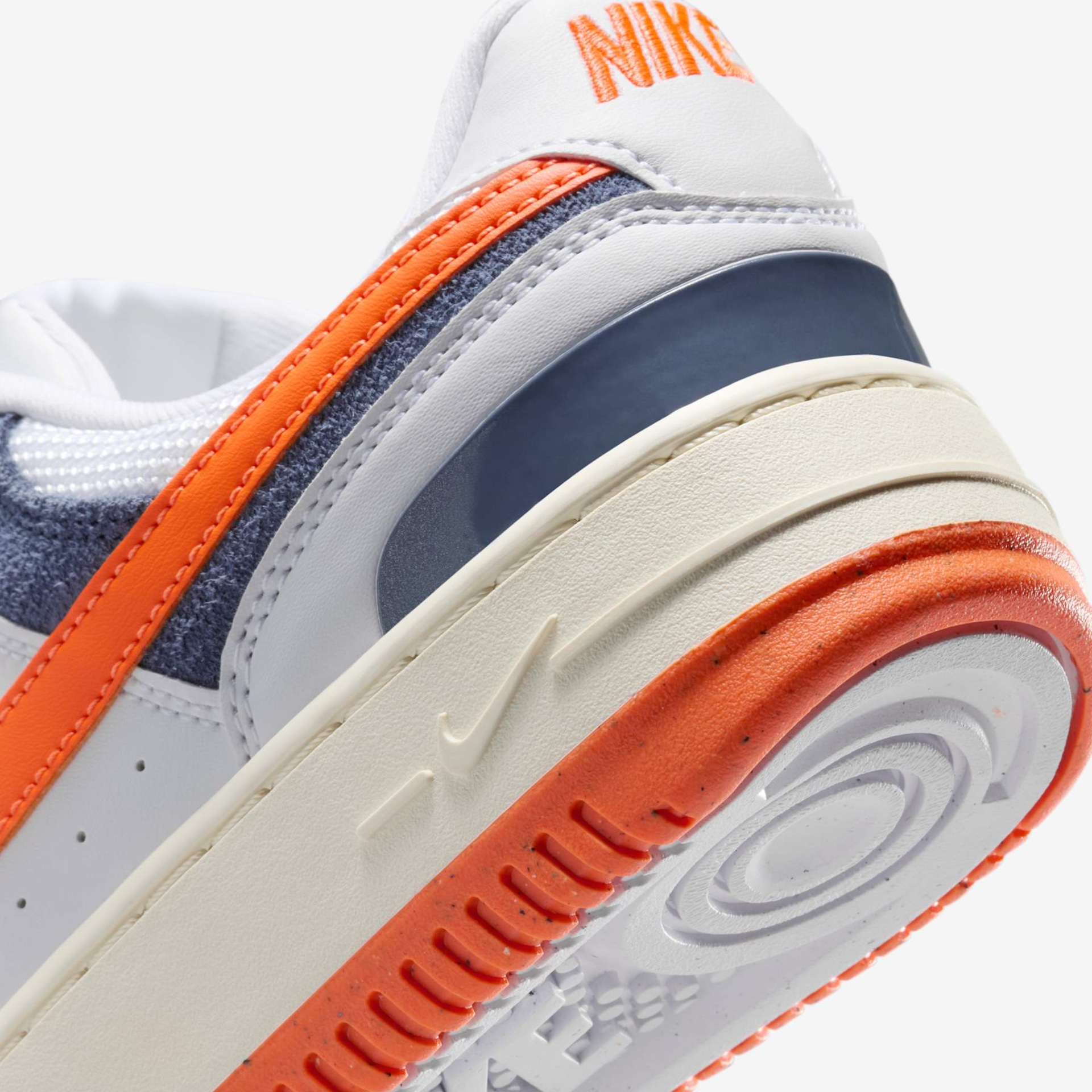 Tênis Nike Gamma Force Feminino - Foto 8