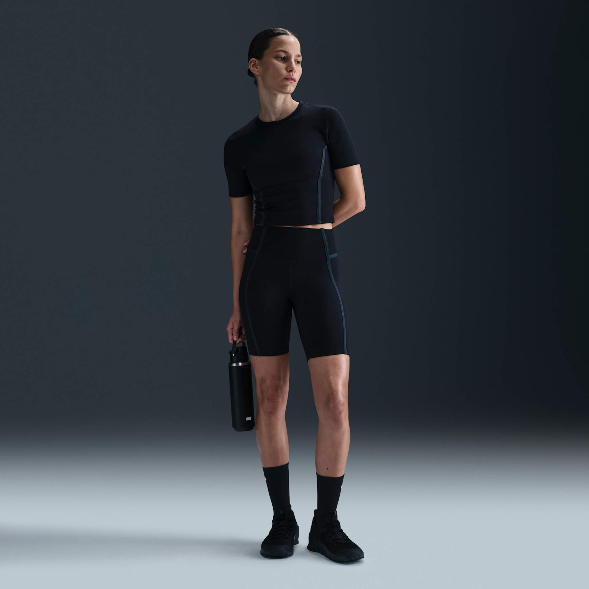 Shorts Nike Dri-FIT One HR 8IN Feminino - Foto 1