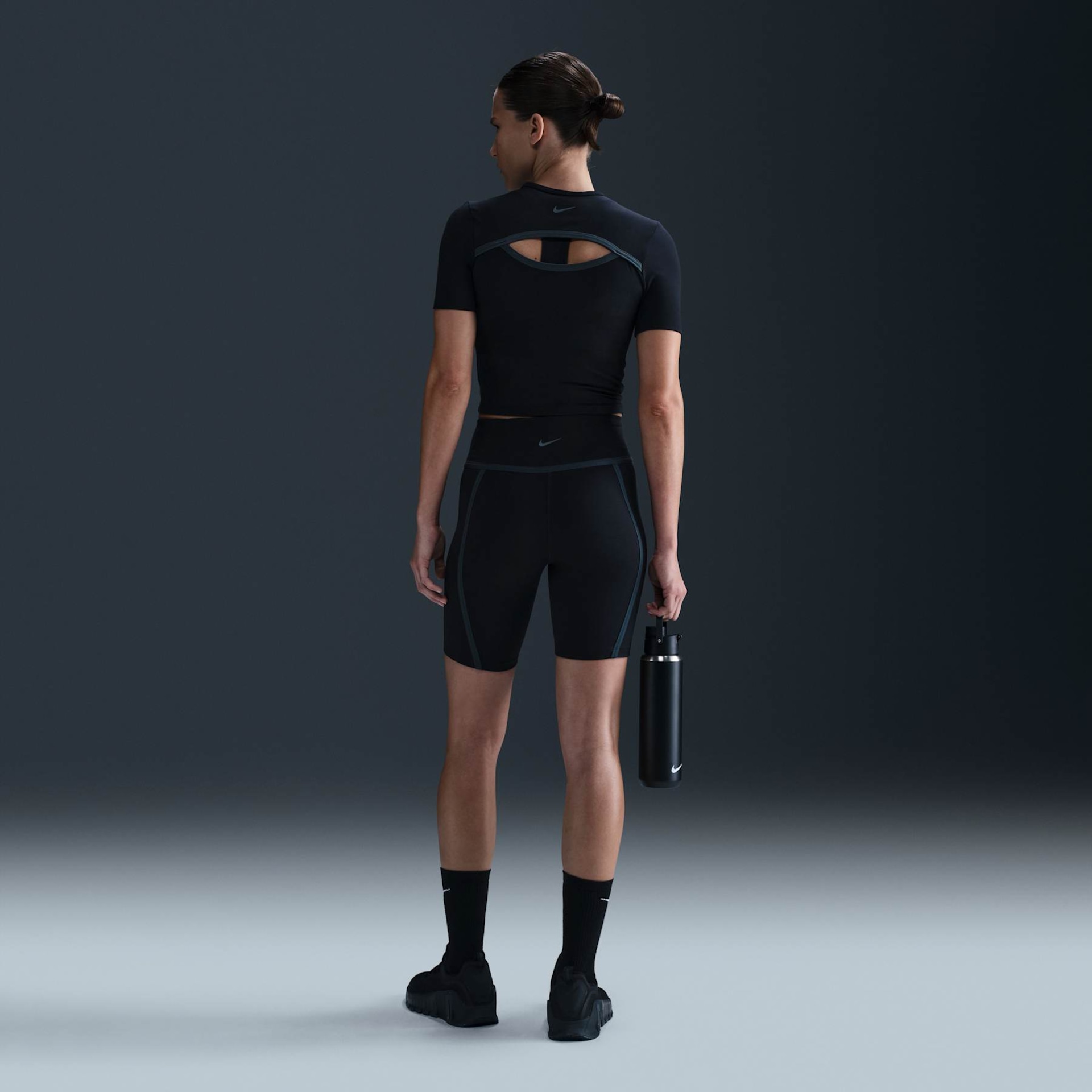 Shorts Nike Dri-FIT One HR 8IN Feminino - Foto 4