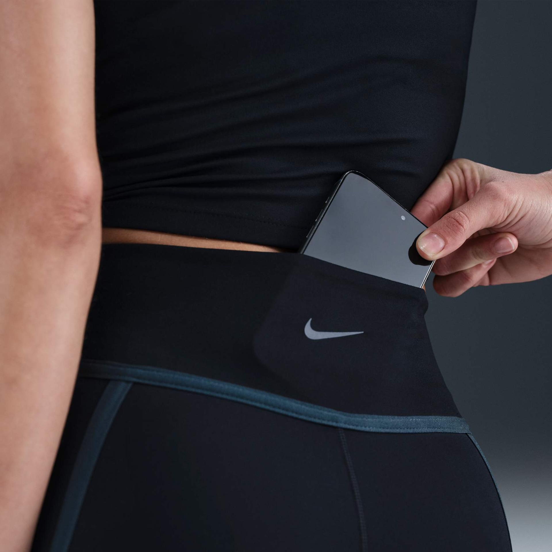 Shorts Nike Dri-FIT One HR 8IN Feminino - Foto 6