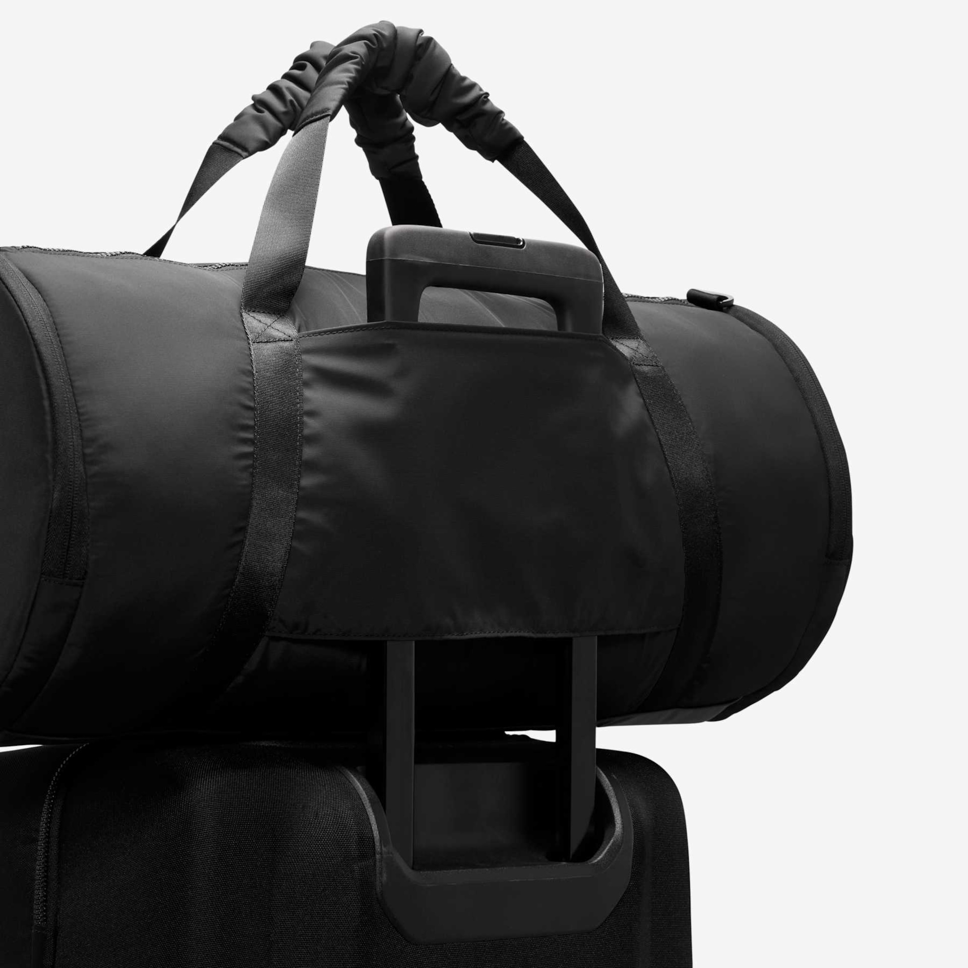 Bolsa Nike One Duffel Unissex - Foto 10