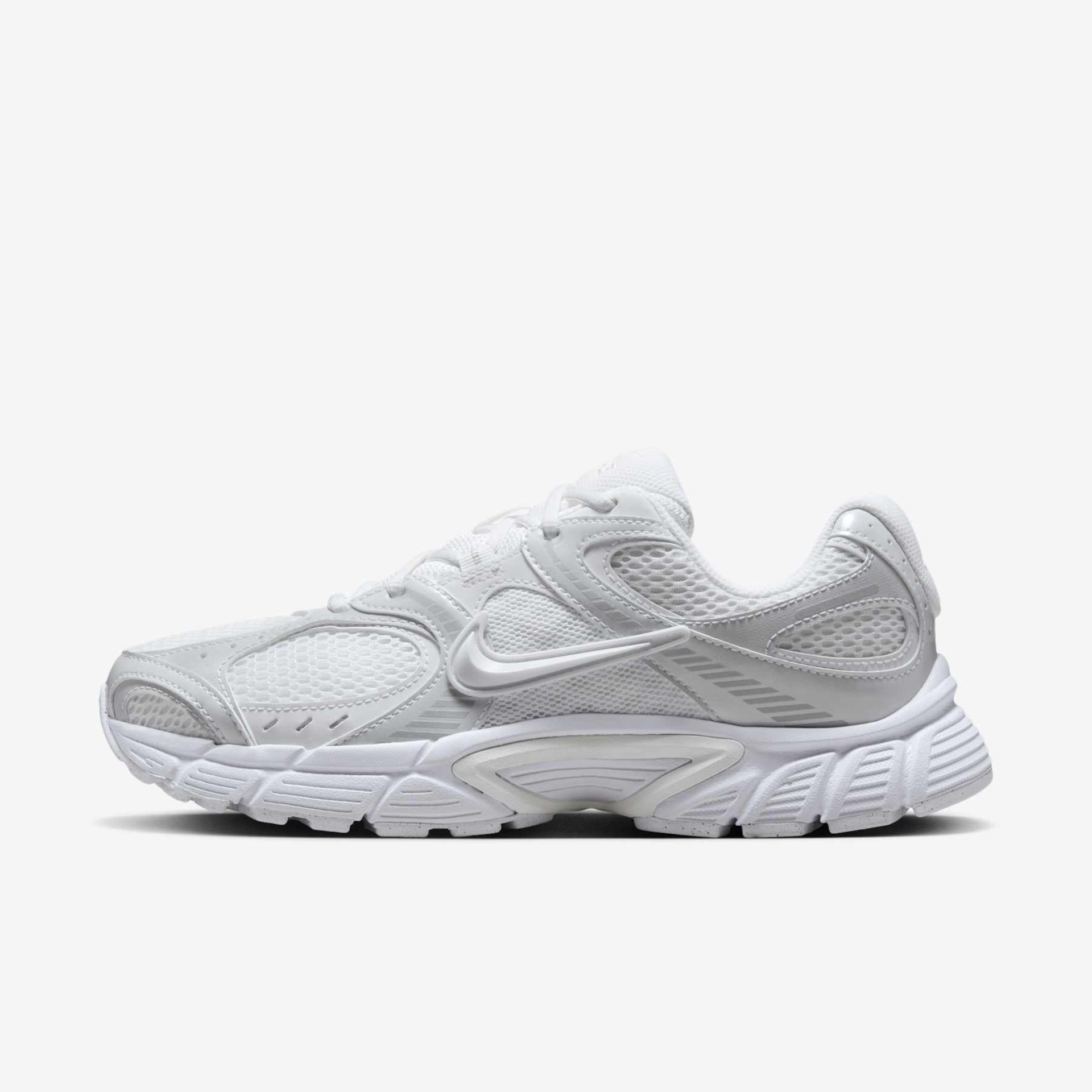 Tênis Nike V5 Runner Feminino - Foto 1
