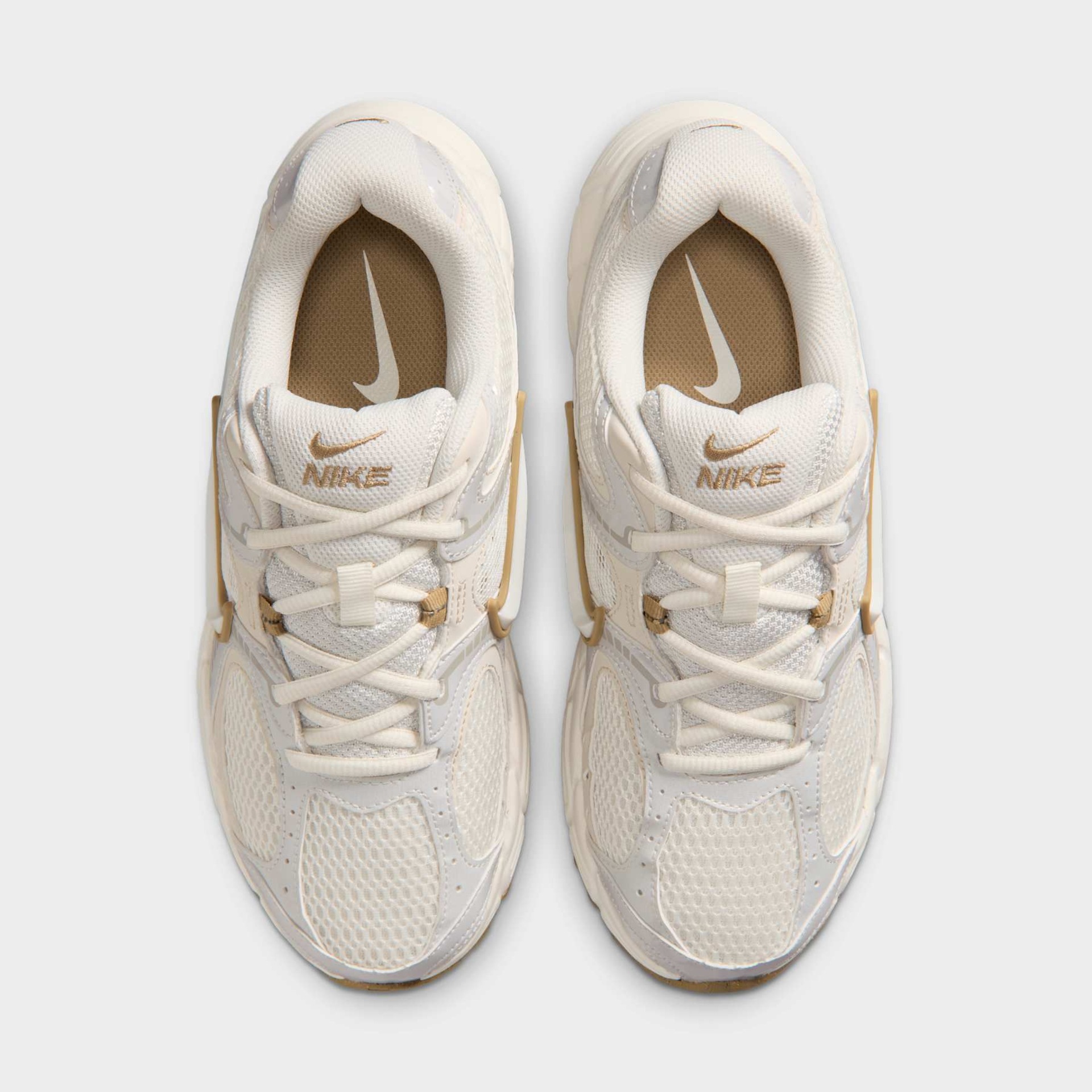 Tênis Nike V5 Runner Feminino - Foto 4