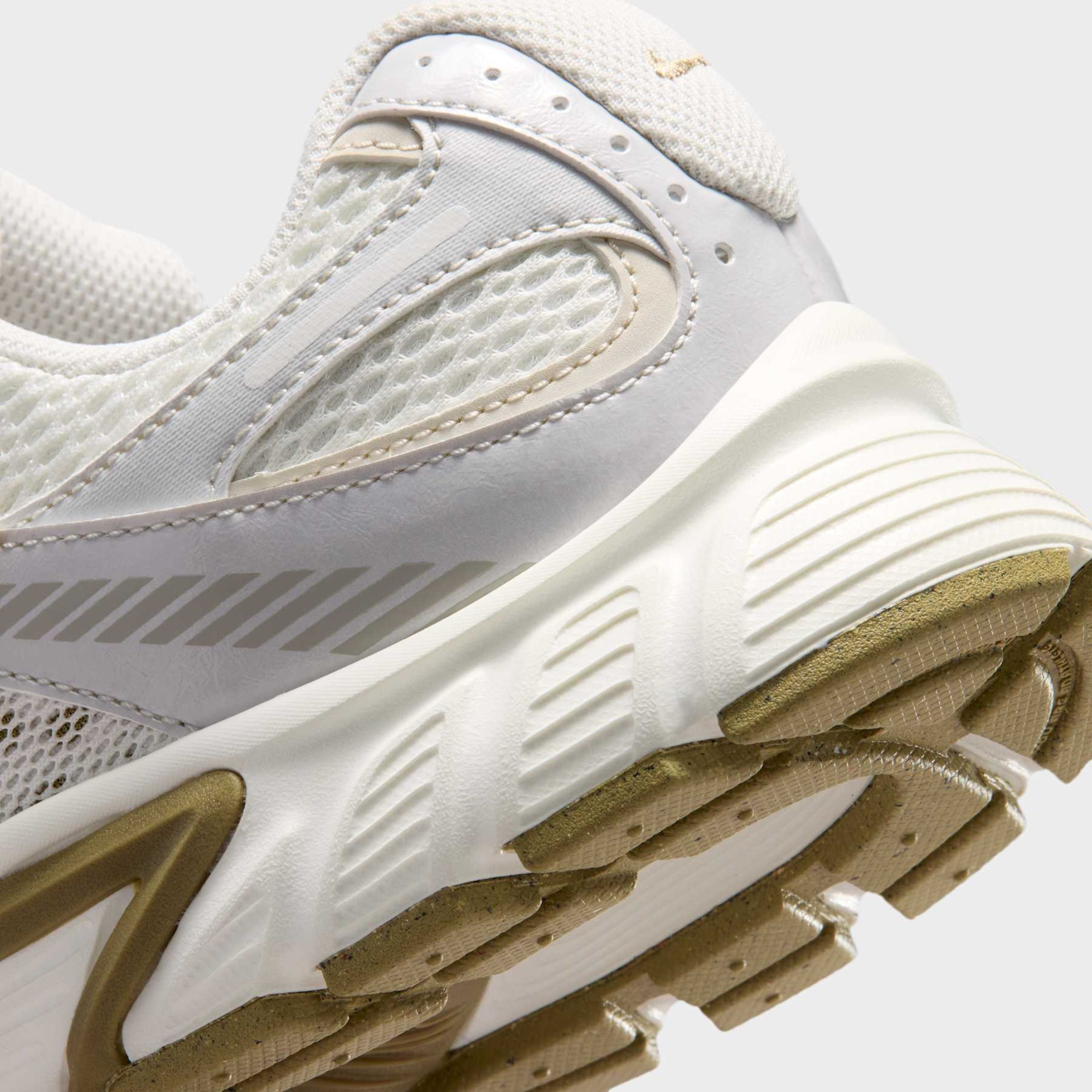 Tênis Nike V5 Runner Feminino - Foto 8