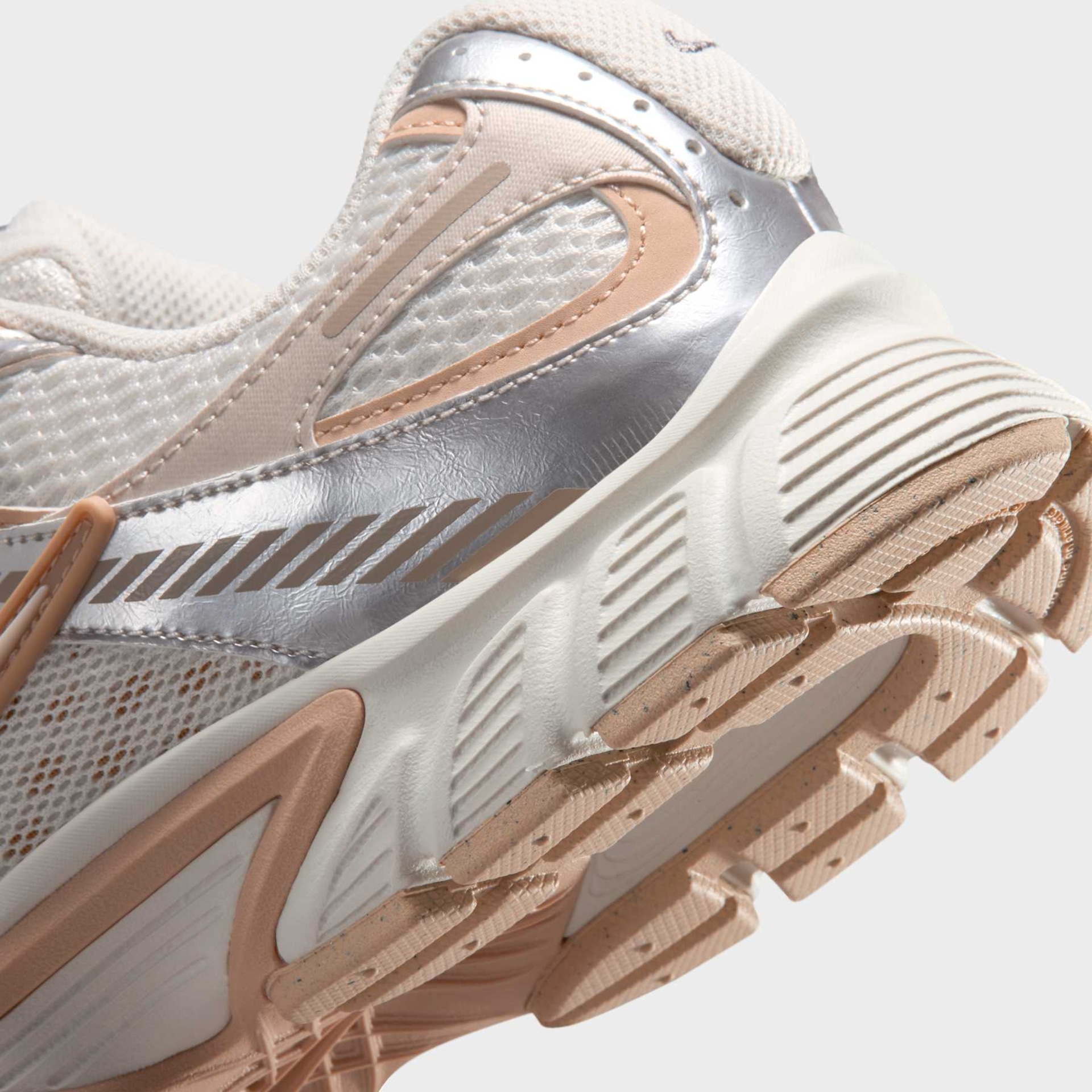 Tênis Nike V5 Runner Feminino - Foto 8