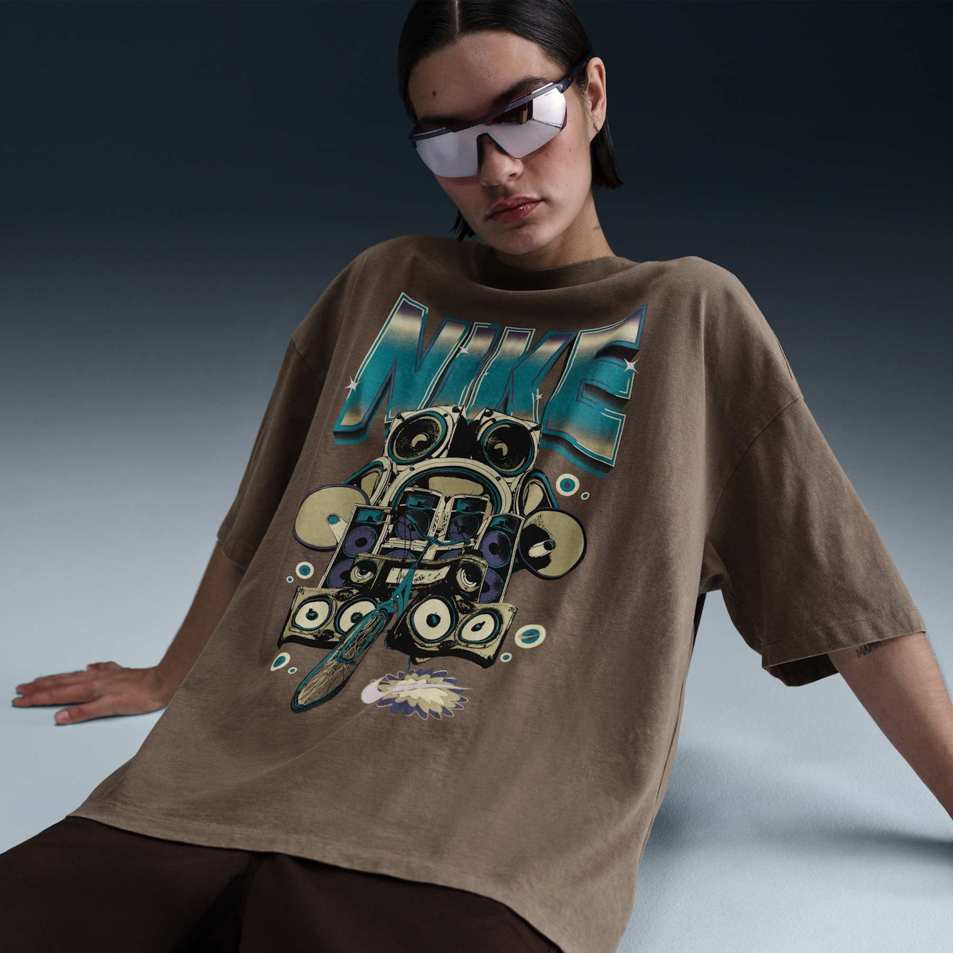 Camiseta Nike Sportswear Essential Feminina - Foto 3