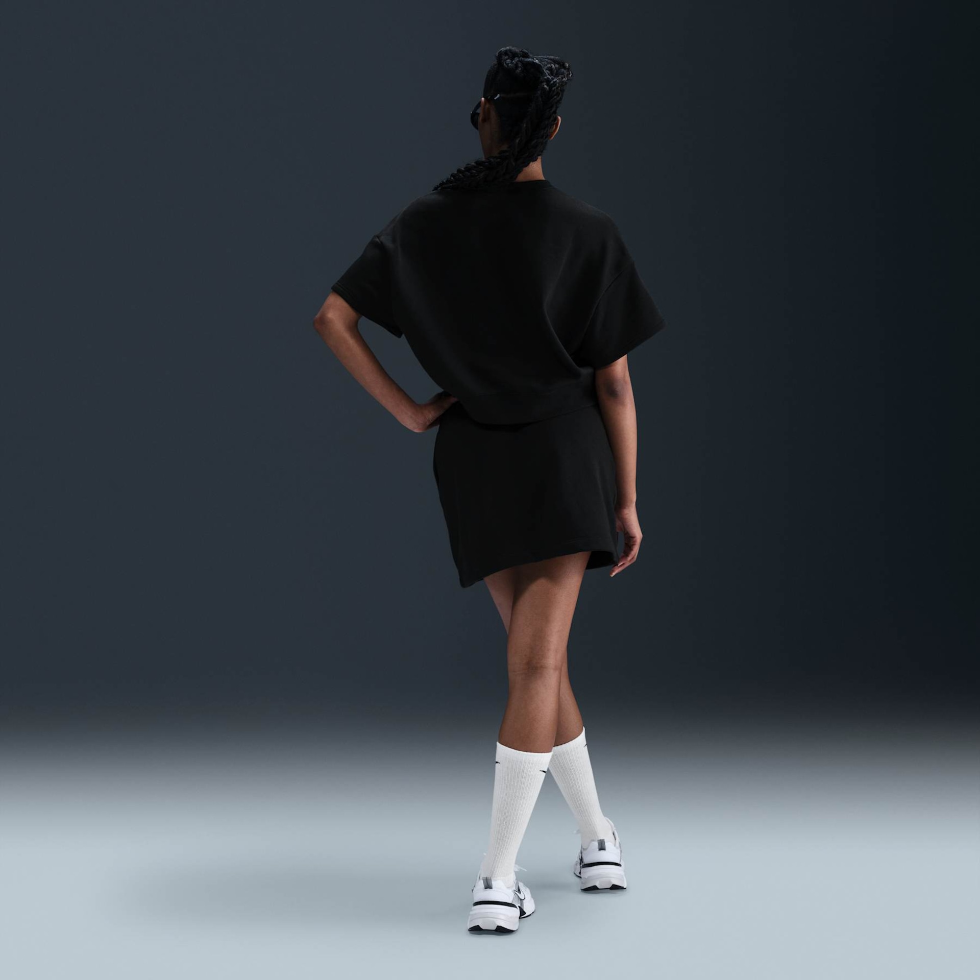 Camiseta Nike Sportswear Club Fleece Crew Feminina - Foto 5