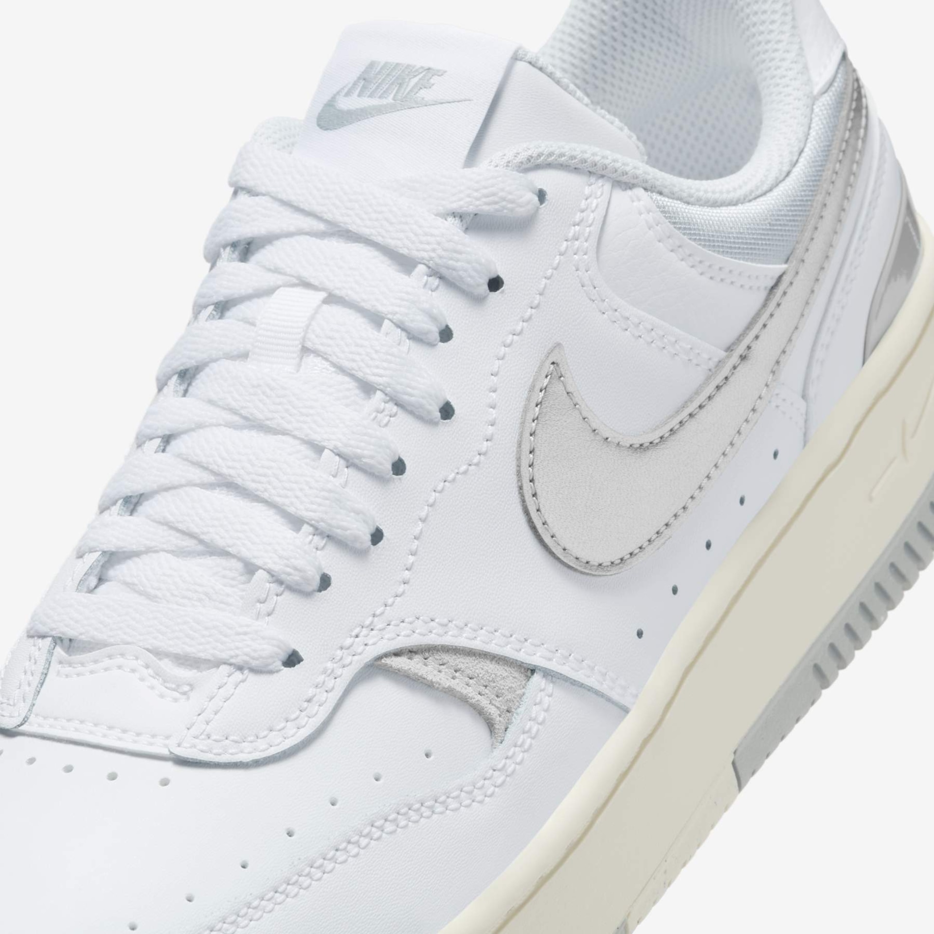 Tênis Nike Gamma Force Feminino - Foto 7