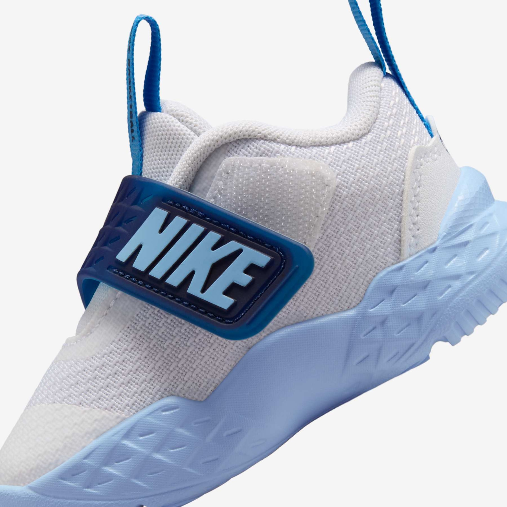 Tênis Nike Team Hustle D12 Infantil - Foto 8