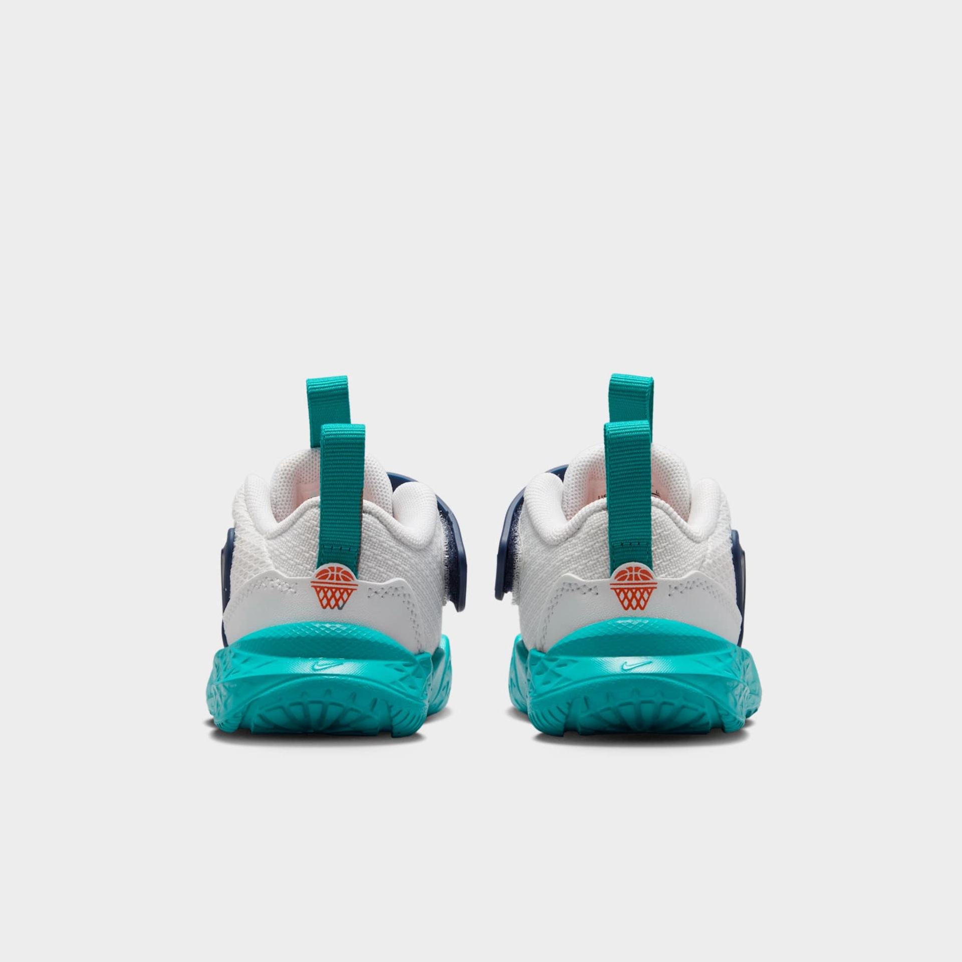 Tênis Nike Team Hustle D12 Infantil - Foto 6
