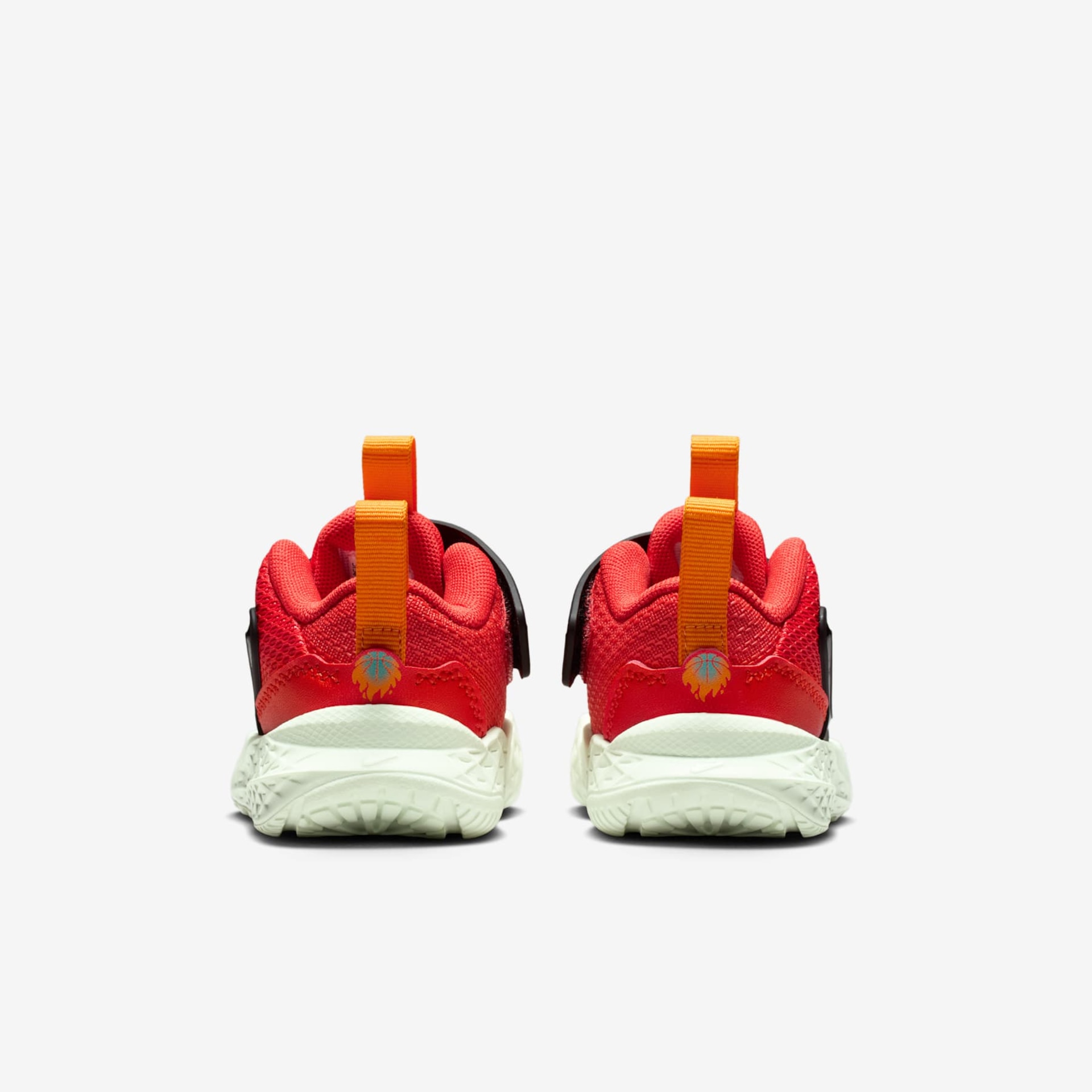 Tênis Nike Team Hustle D12 Infantil - Foto 6