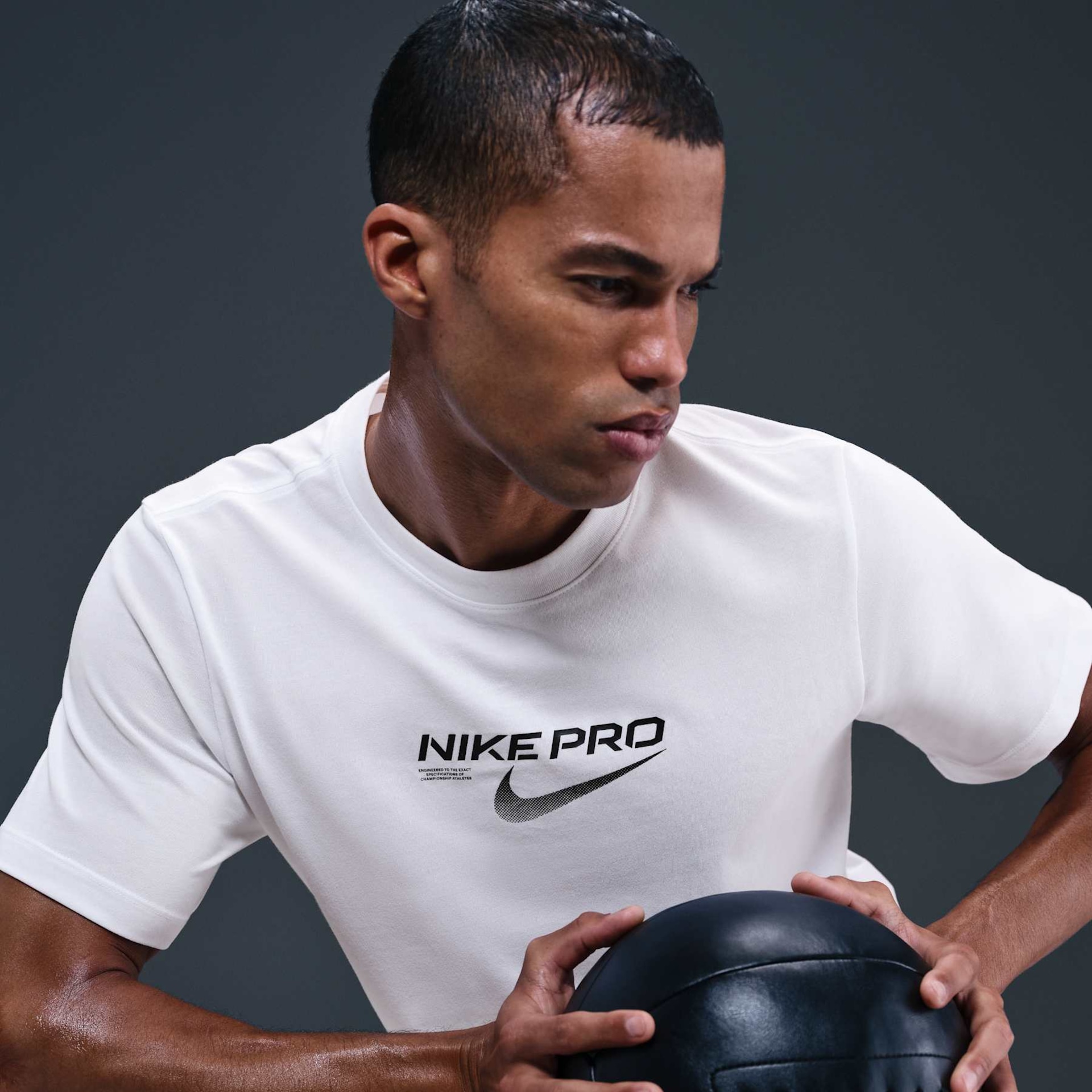Camiseta Dri-FIT Nike Pro Training Masculina - Foto 3