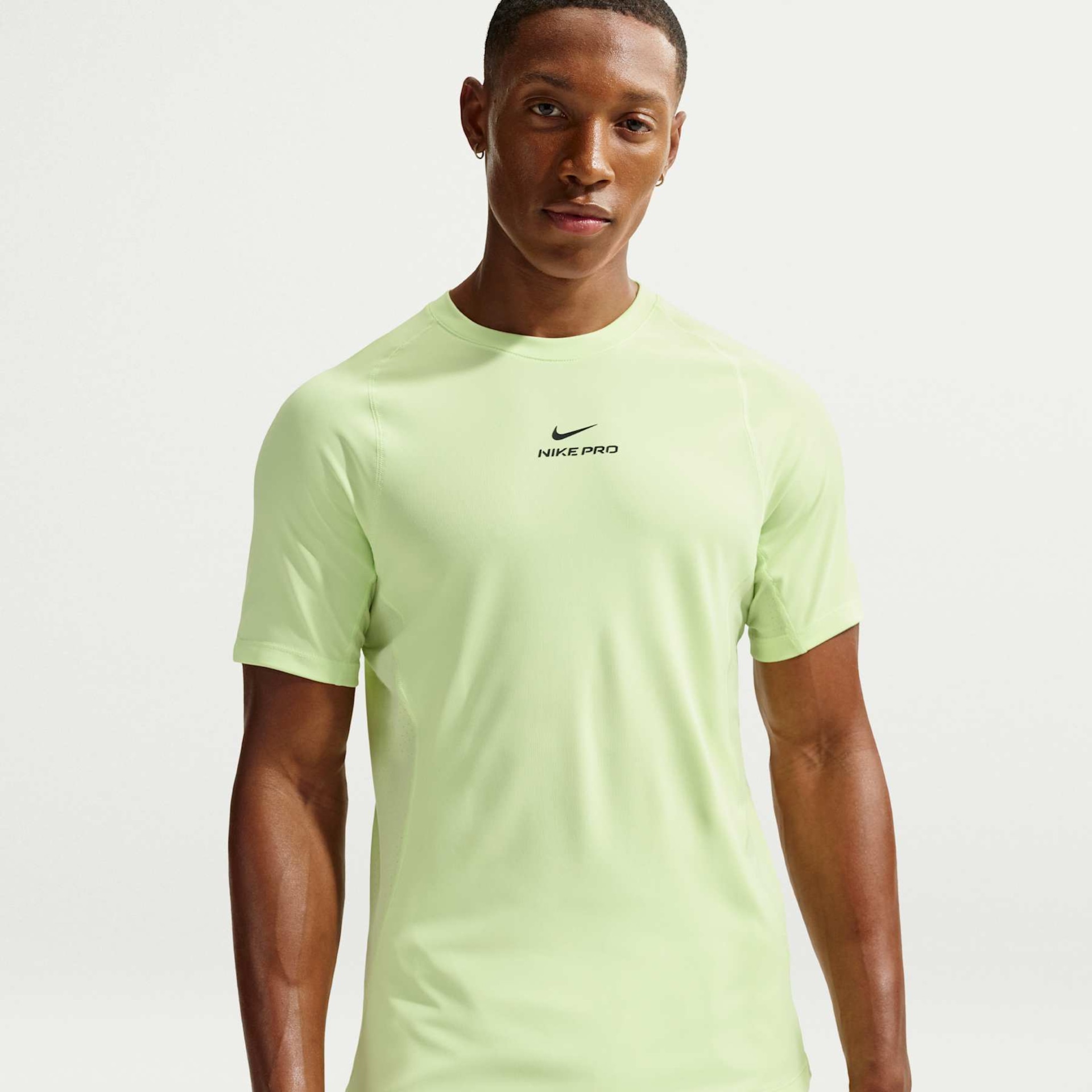 Camiseta Dri-FIT Nike Pro Masculina - Foto 1