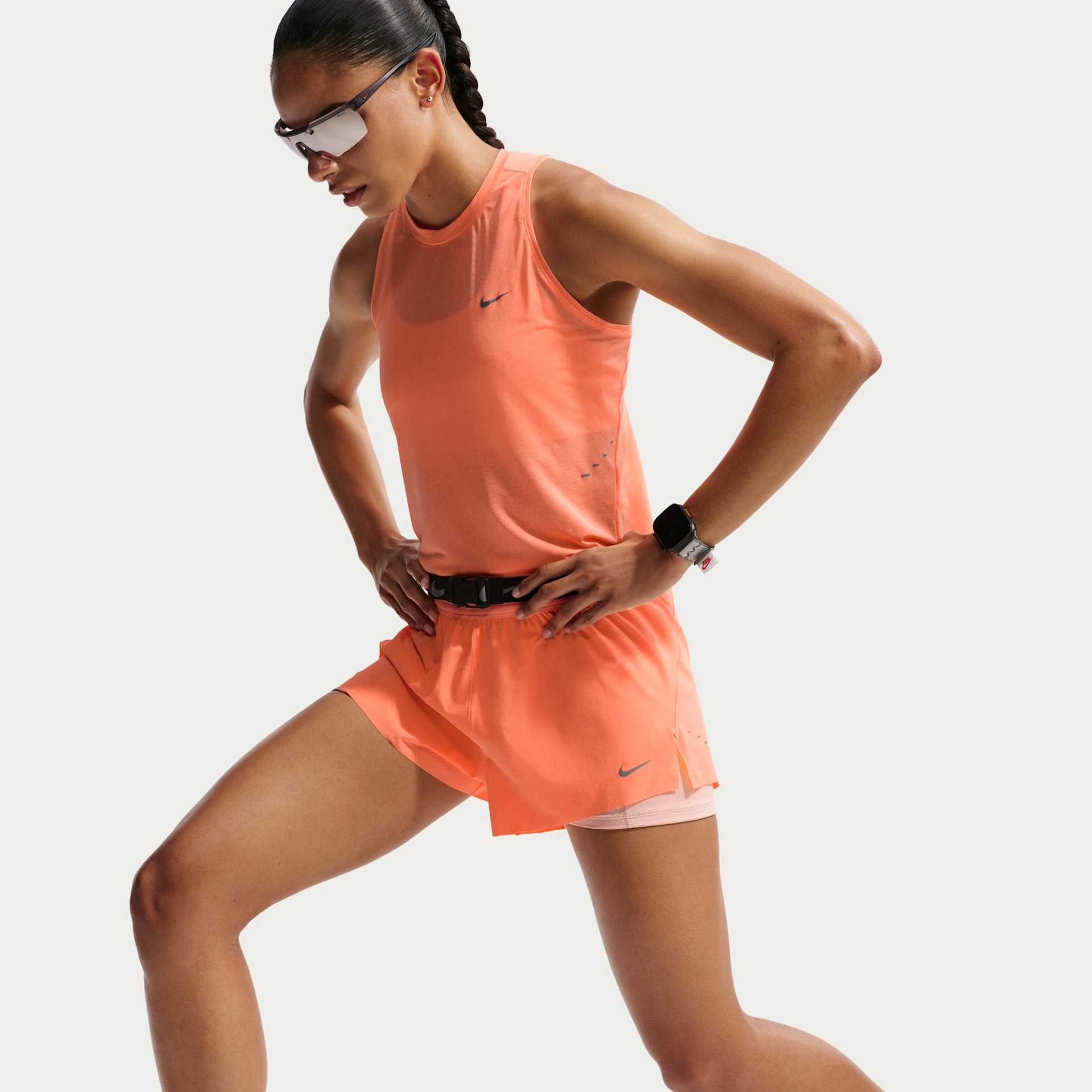 Shorts Nike Dri-FIT Swift Feminino - Foto 4