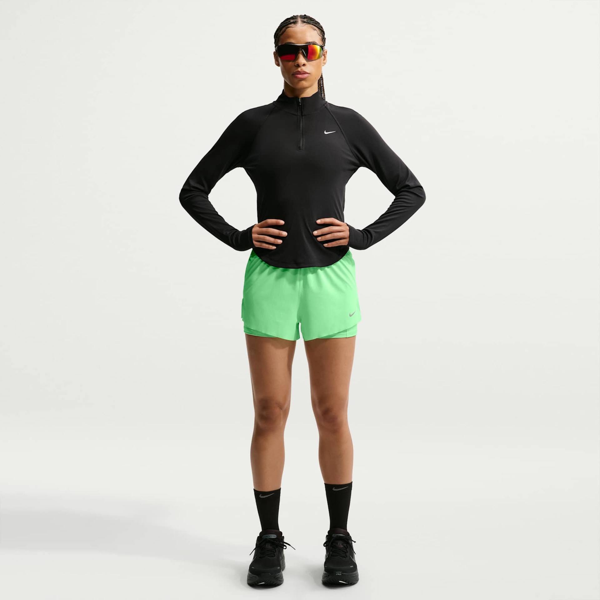 Shorts Nike Dri-FIT Swift 2in1 Feminino - Foto 1