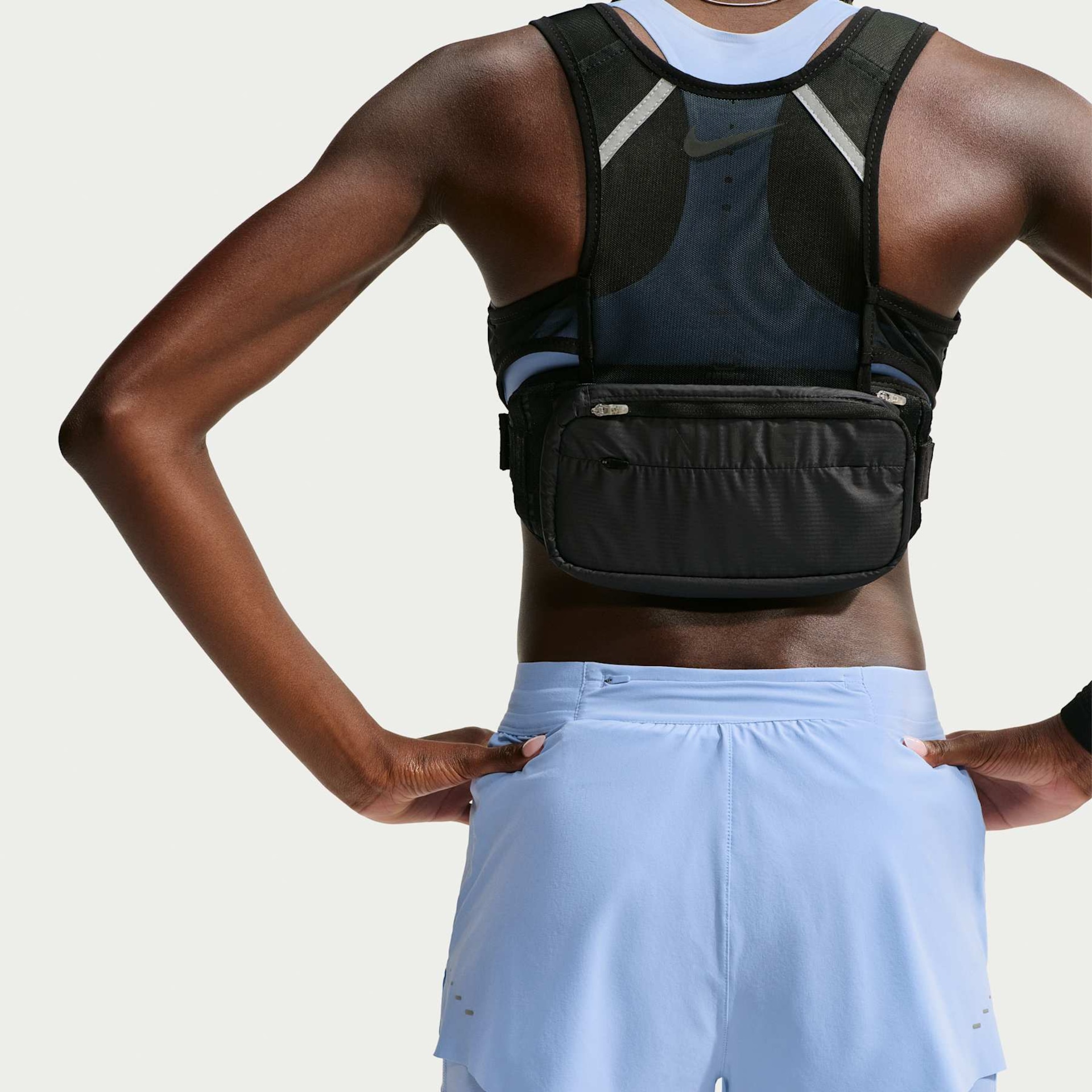 Shorts Nike Dri-FIT Swift 2in1 Feminino - Foto 3