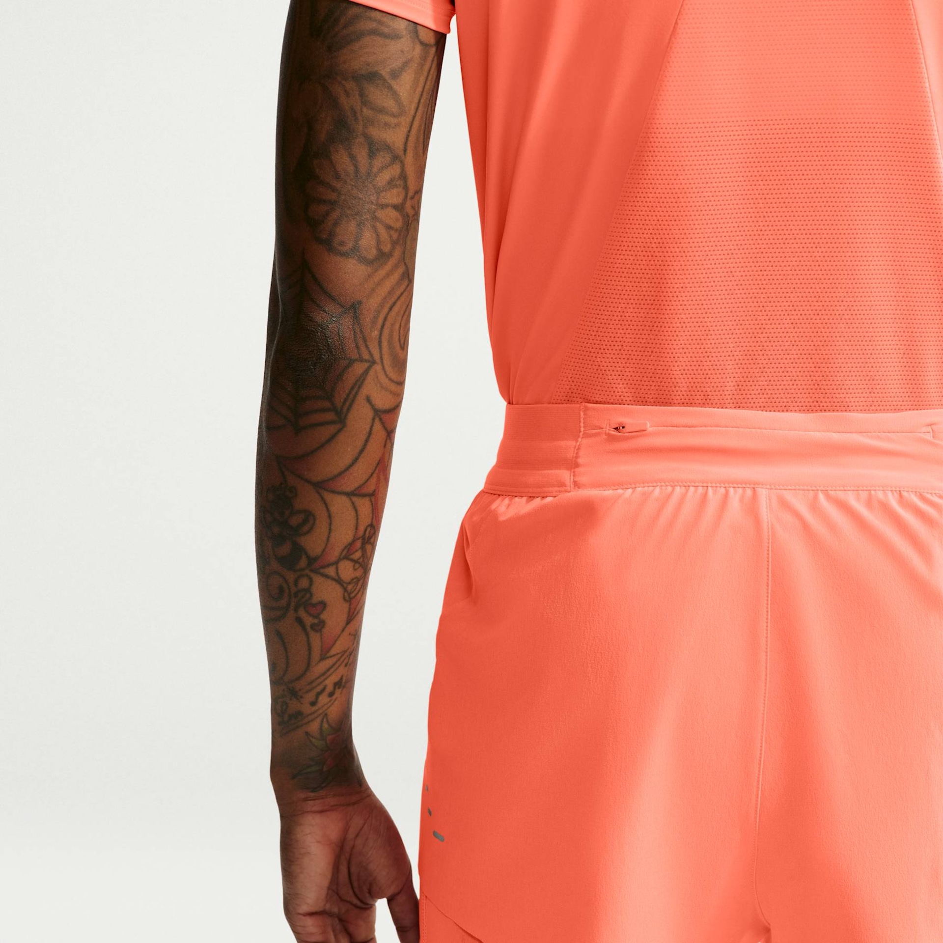 Shorts Nike Dri-FIT Swift 2in1 Feminino - Foto 3