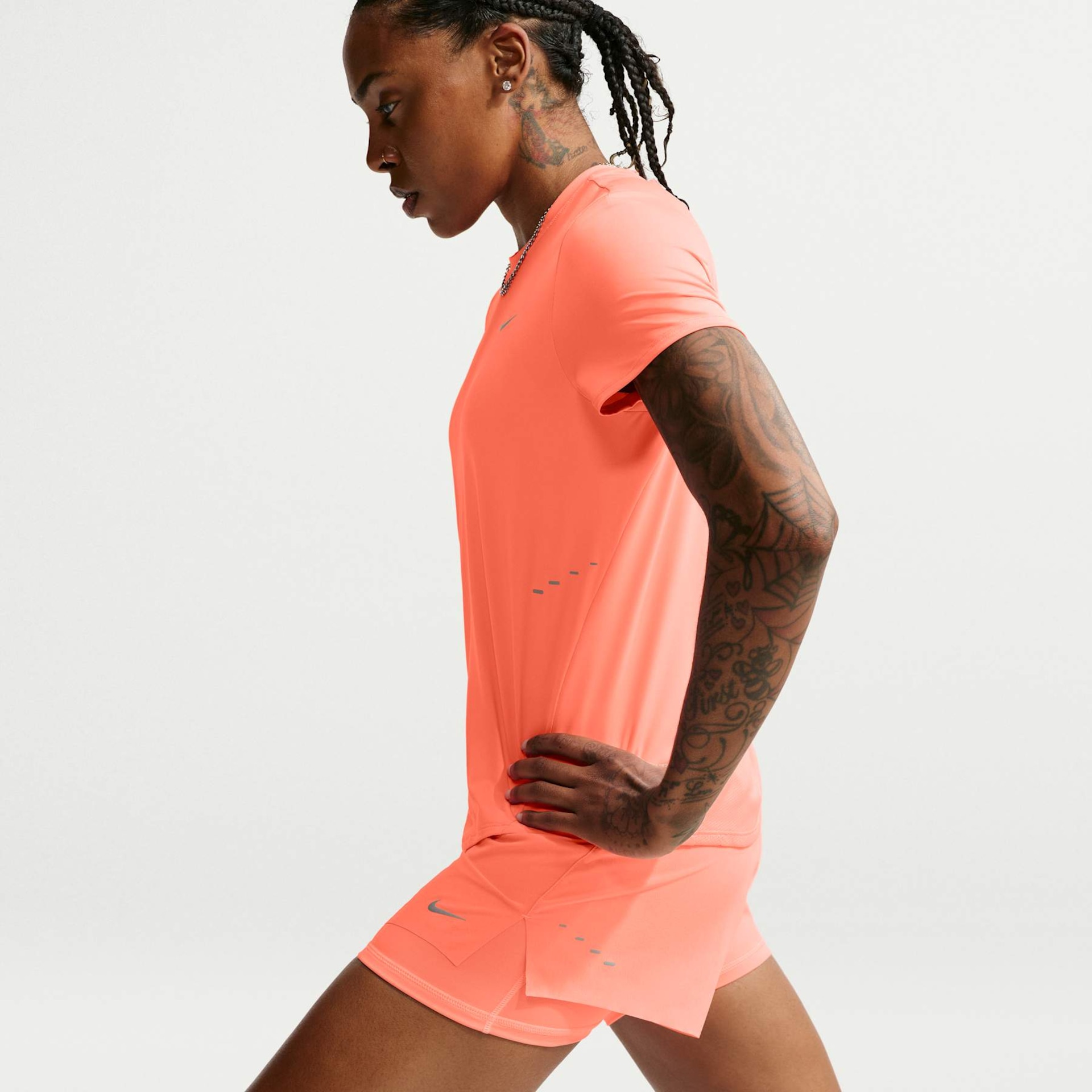 Shorts Nike Dri-FIT Swift 2in1 Feminino - Foto 4