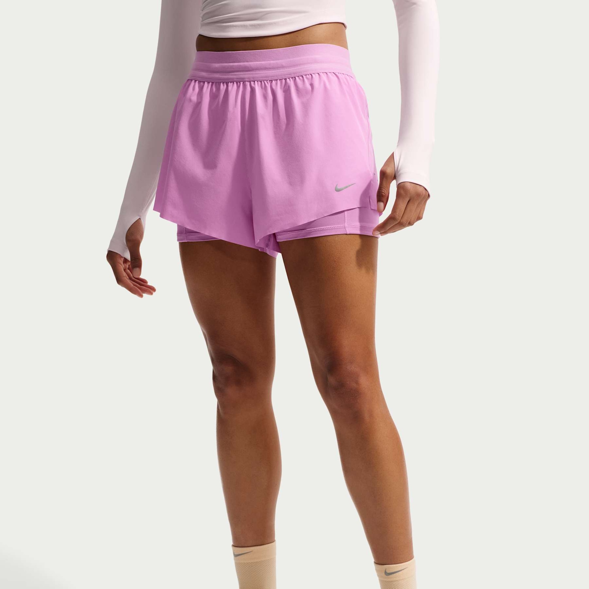 Shorts Nike Dri-FIT Swift Feminino - Foto 2