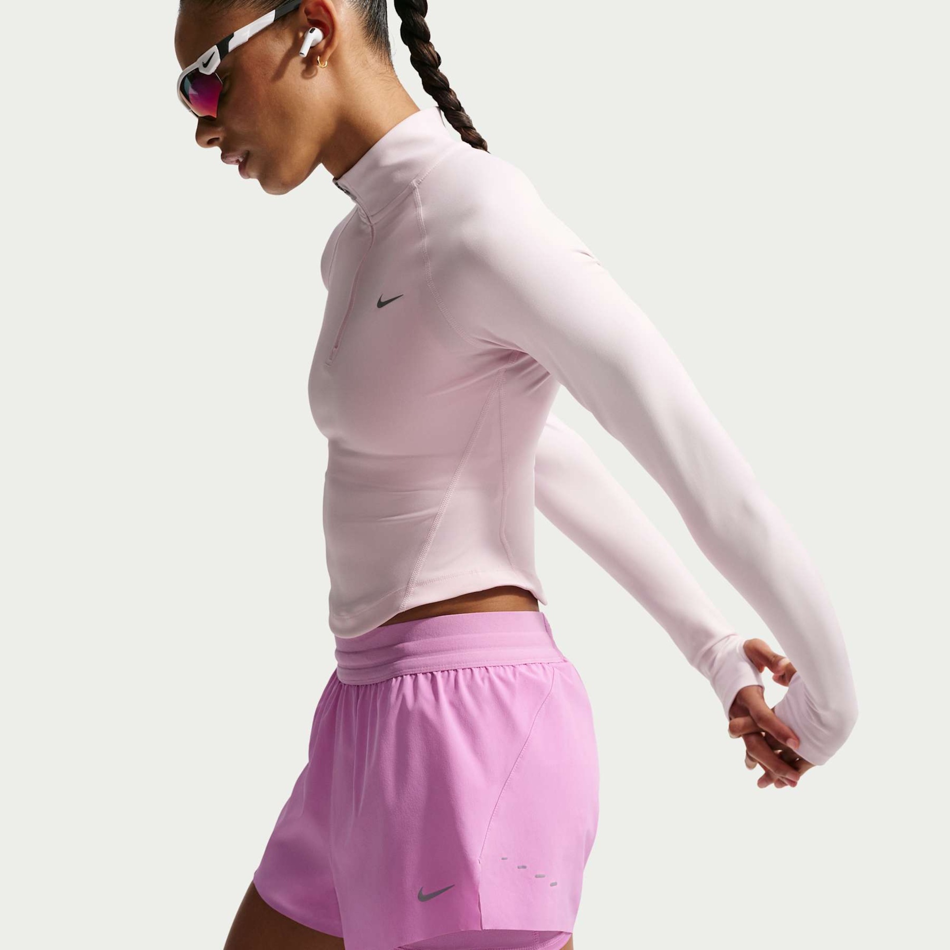 Shorts Nike Dri-FIT Swift Feminino - Foto 4