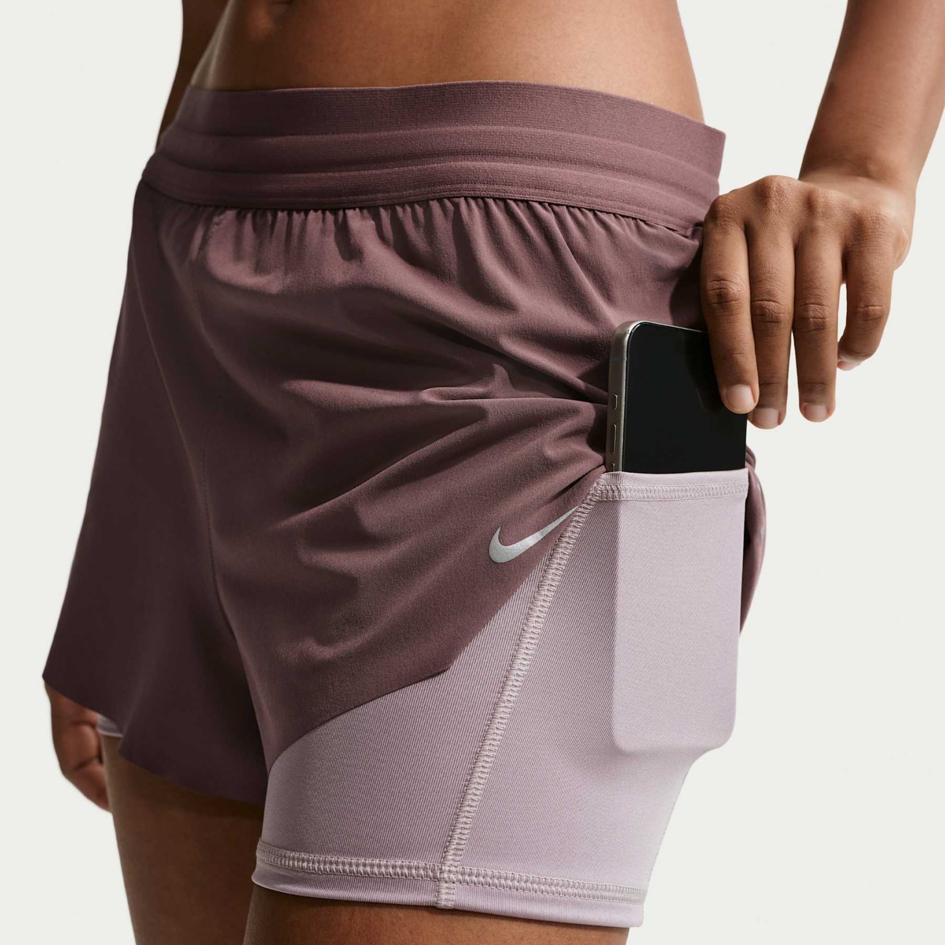 Shorts Nike Dri-FIT Swift Feminino - Foto 6