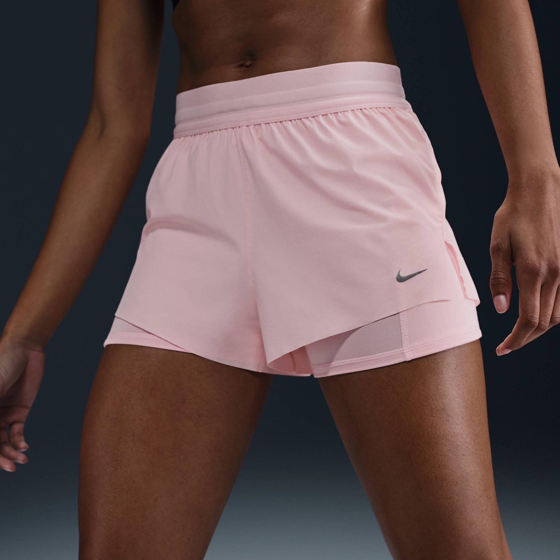 Shorts Nike Dri-FIT Swift Feminino - Foto 2