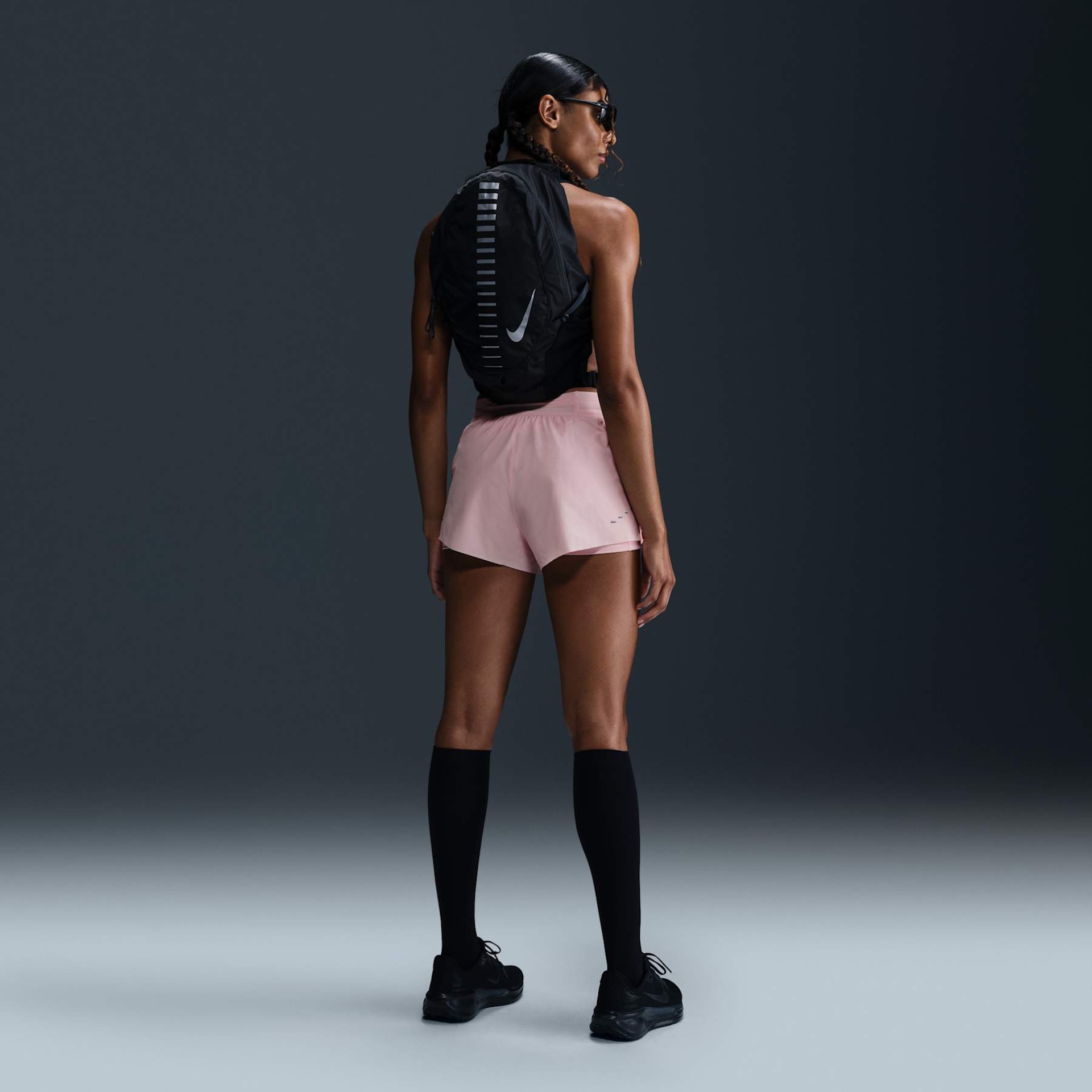 Shorts Nike Dri-FIT Swift Feminino - Foto 4