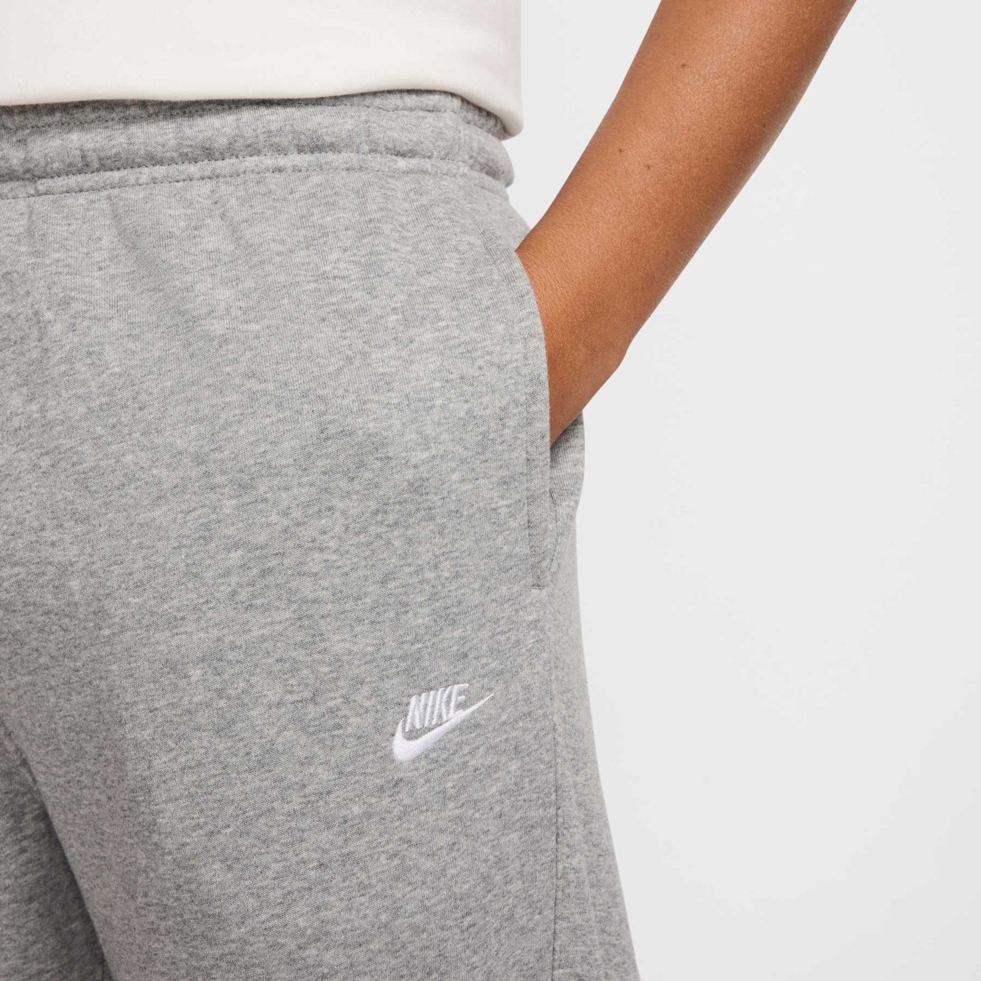 Calça Nike Club Jogger Masculina - Foto 3