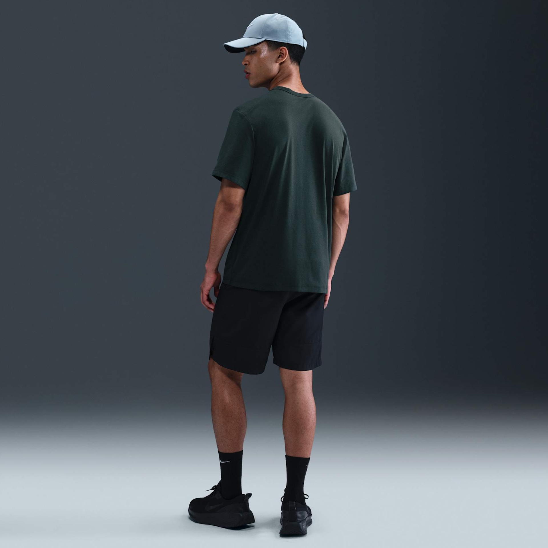 Camiseta Nike Hyverse GFX Masculina - Foto 5