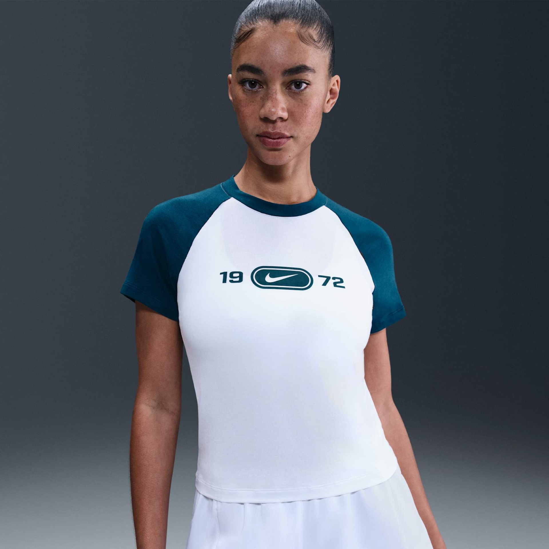 Imagem principal de Camiseta Nike Sportswear Chill Knit Feminina