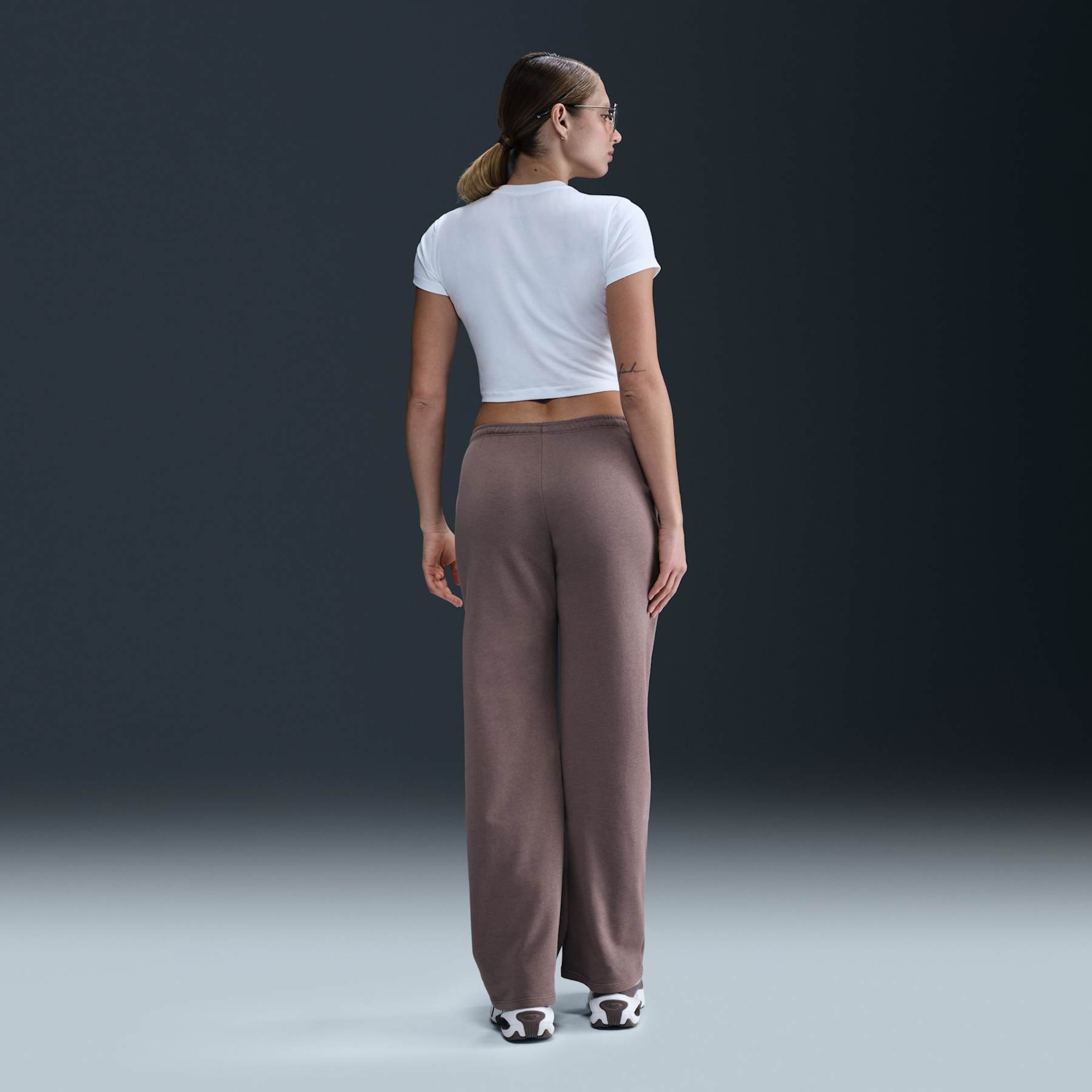 Camiseta Nike Sportswear Chill Knit Cropped Feminina - Foto 5