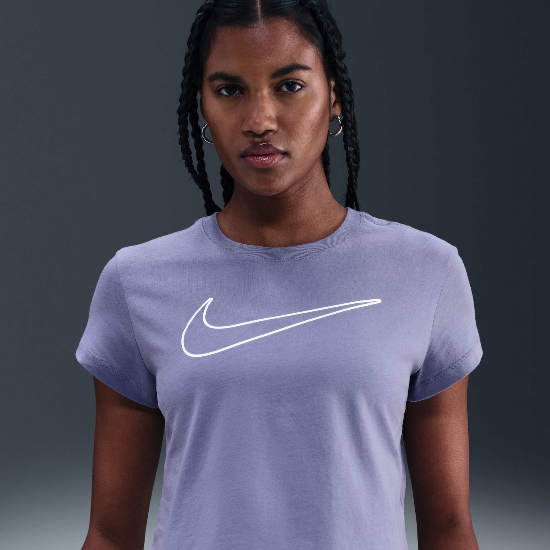 Camiseta Nike Sportswear Club Feminina - Foto 1