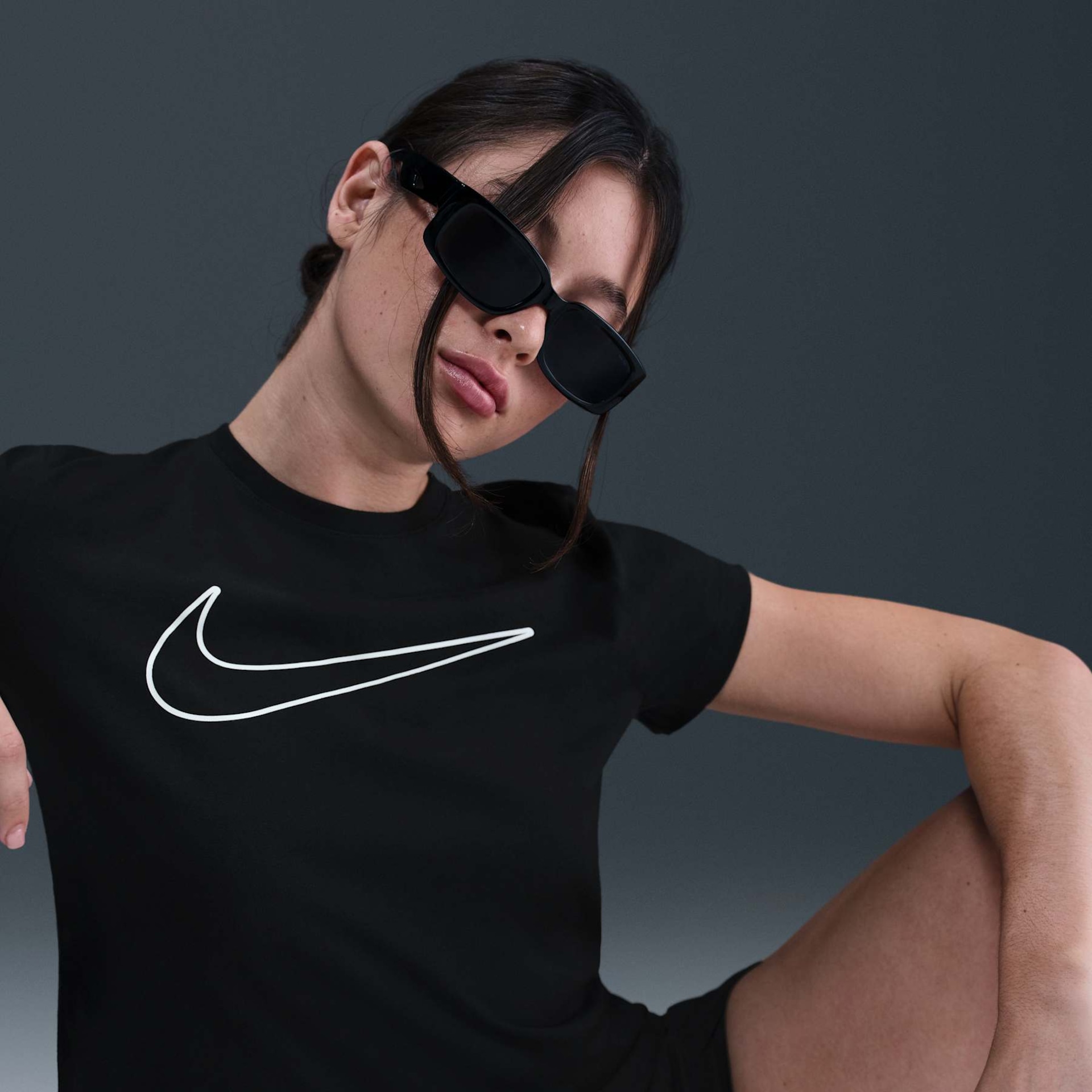 Camiseta Nike Sportswear Club Feminina - Foto 3