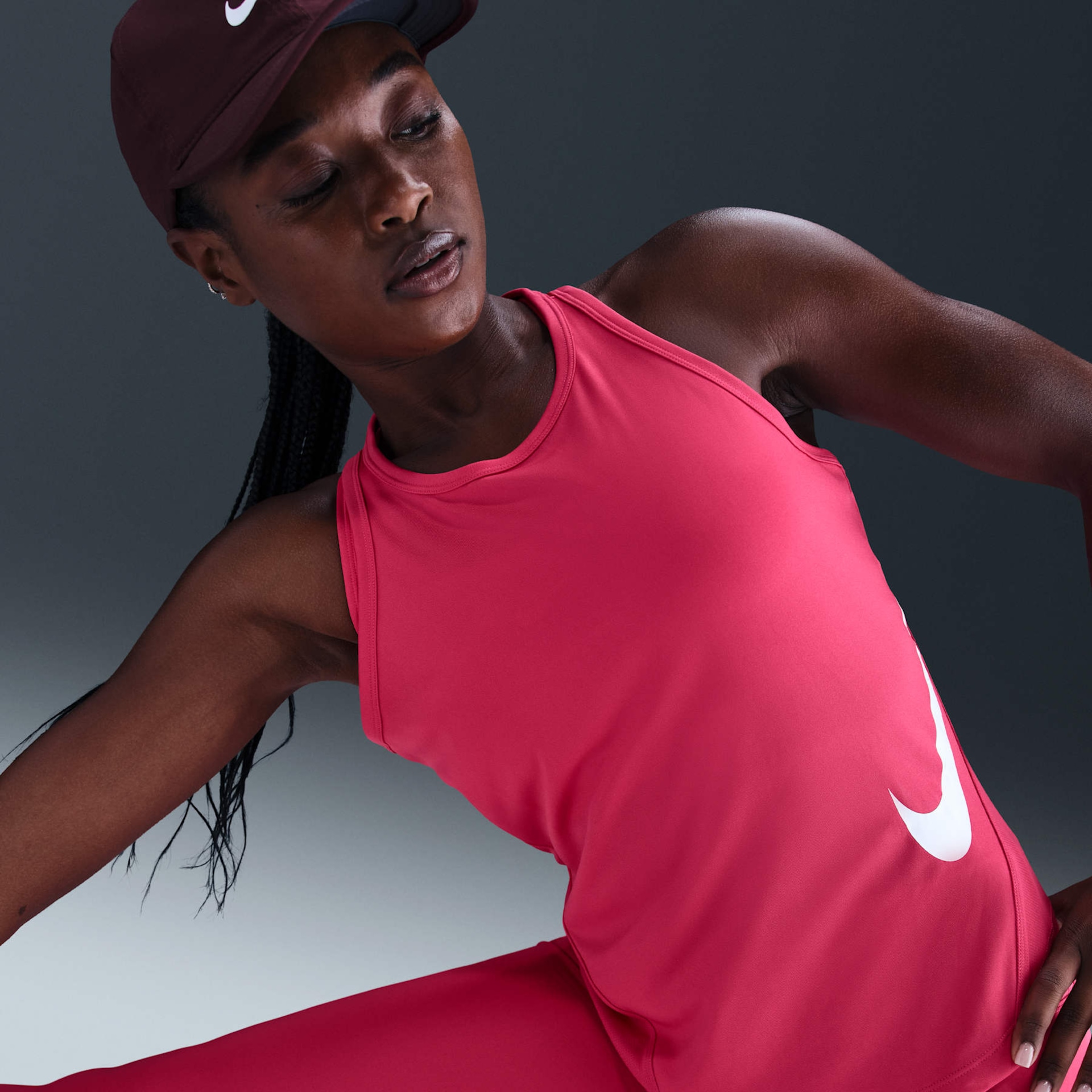 Regata Dri-FIT Nike Swoosh Feminina - Foto 3