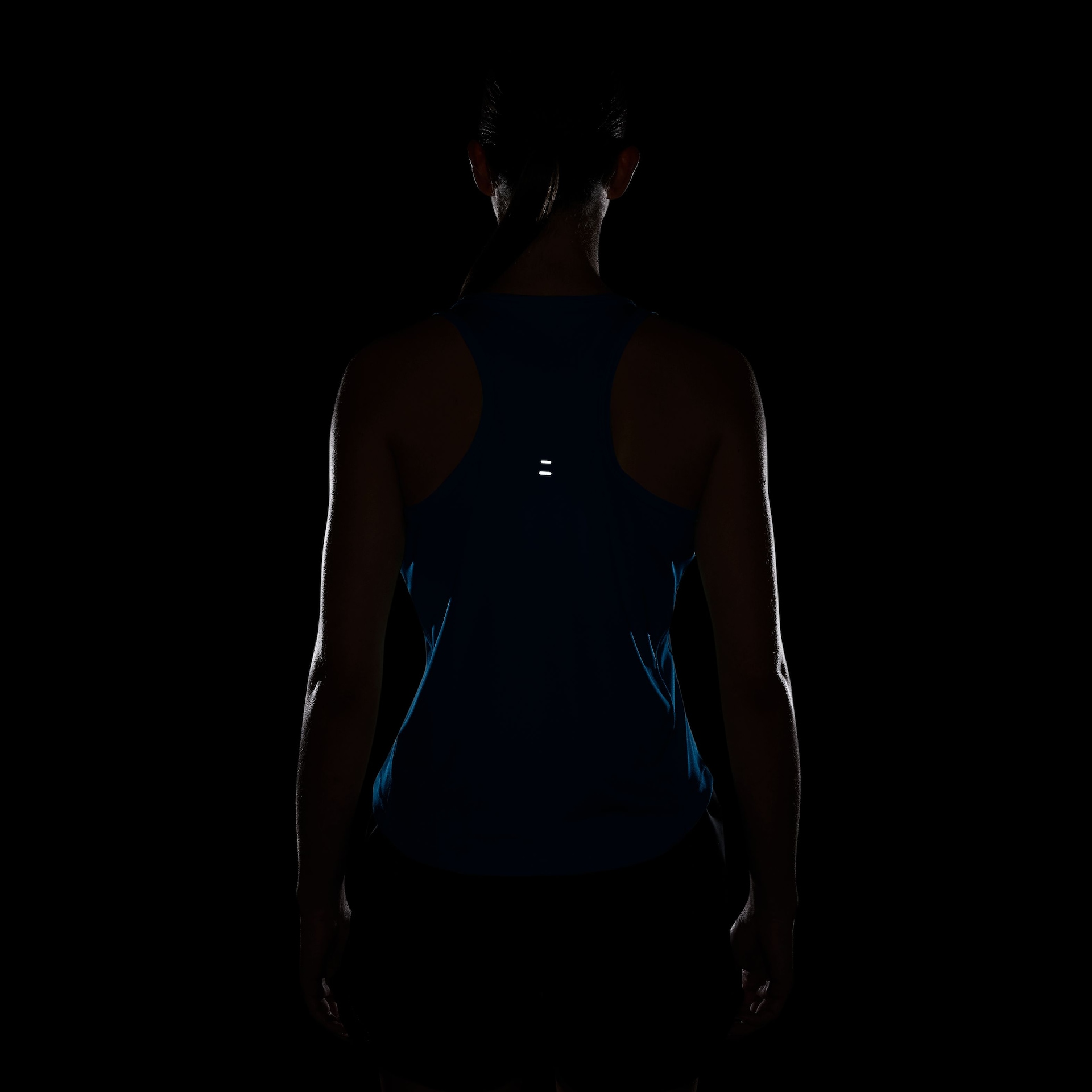 Regata Dri-FIT Nike Swoosh Feminina - Foto 4