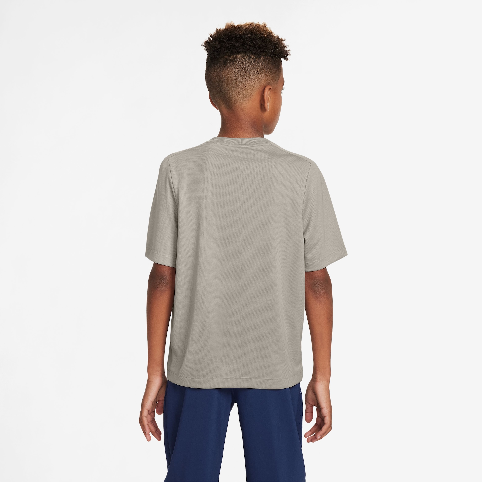 Camiseta Nike Dry-FIT Multi Infantil - Foto 3