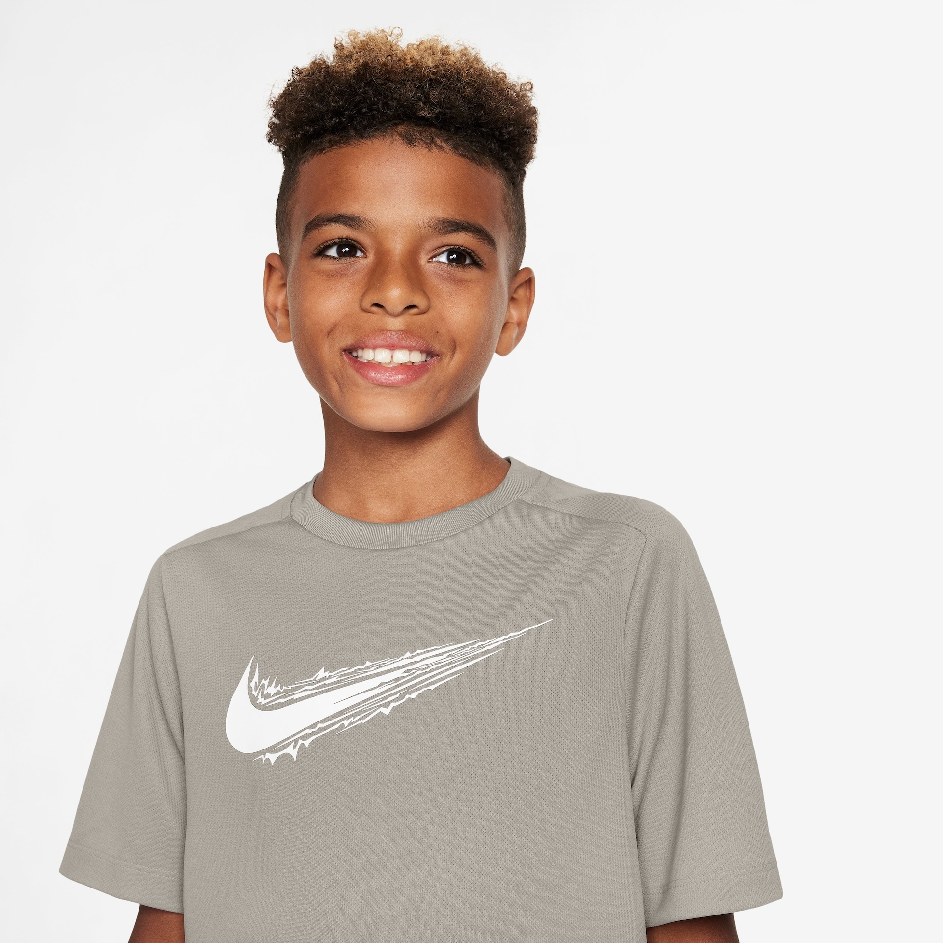 Camiseta Nike Dry-FIT Multi Infantil - Foto 2
