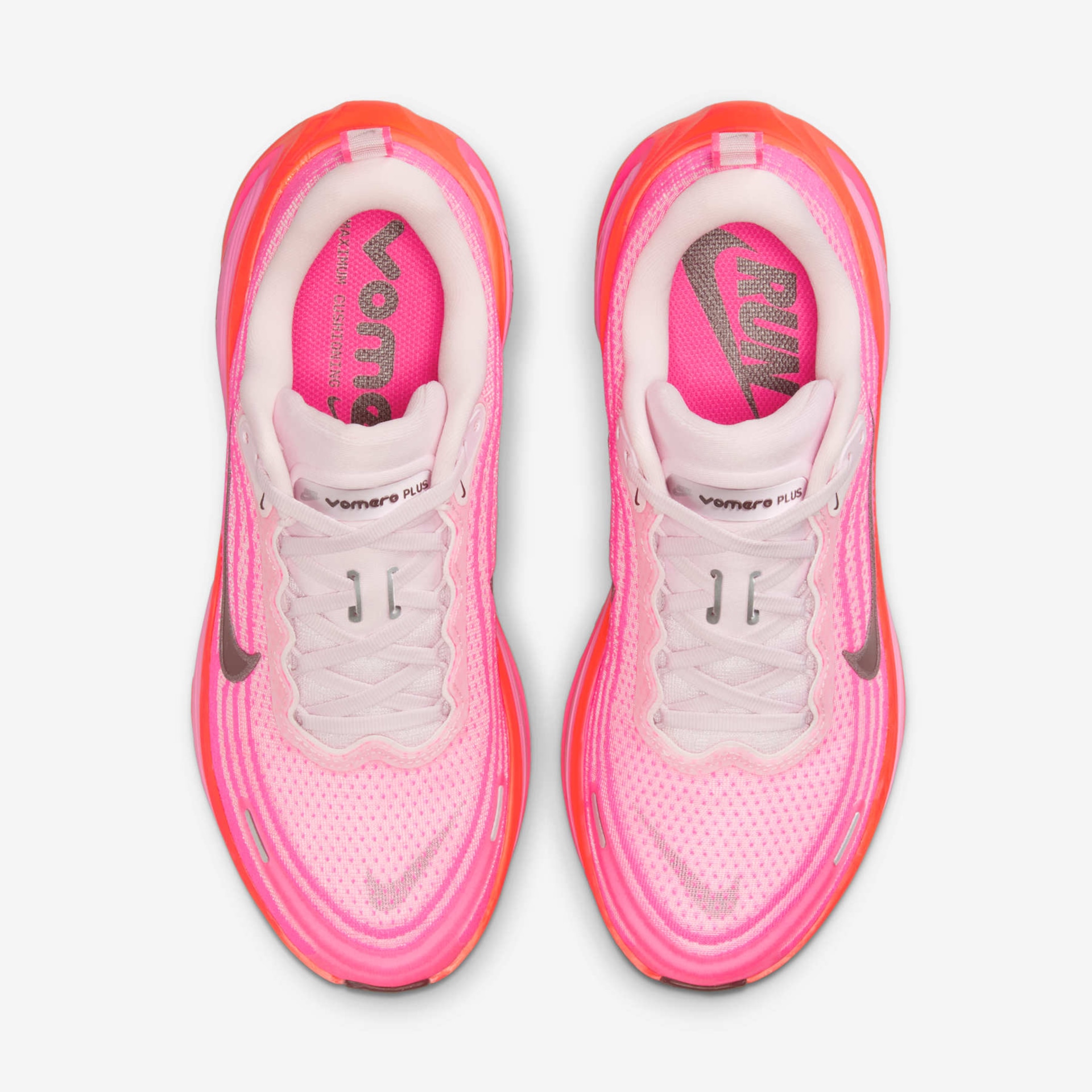 Tênis Nike Vomero Plus Feminino - Foto 4