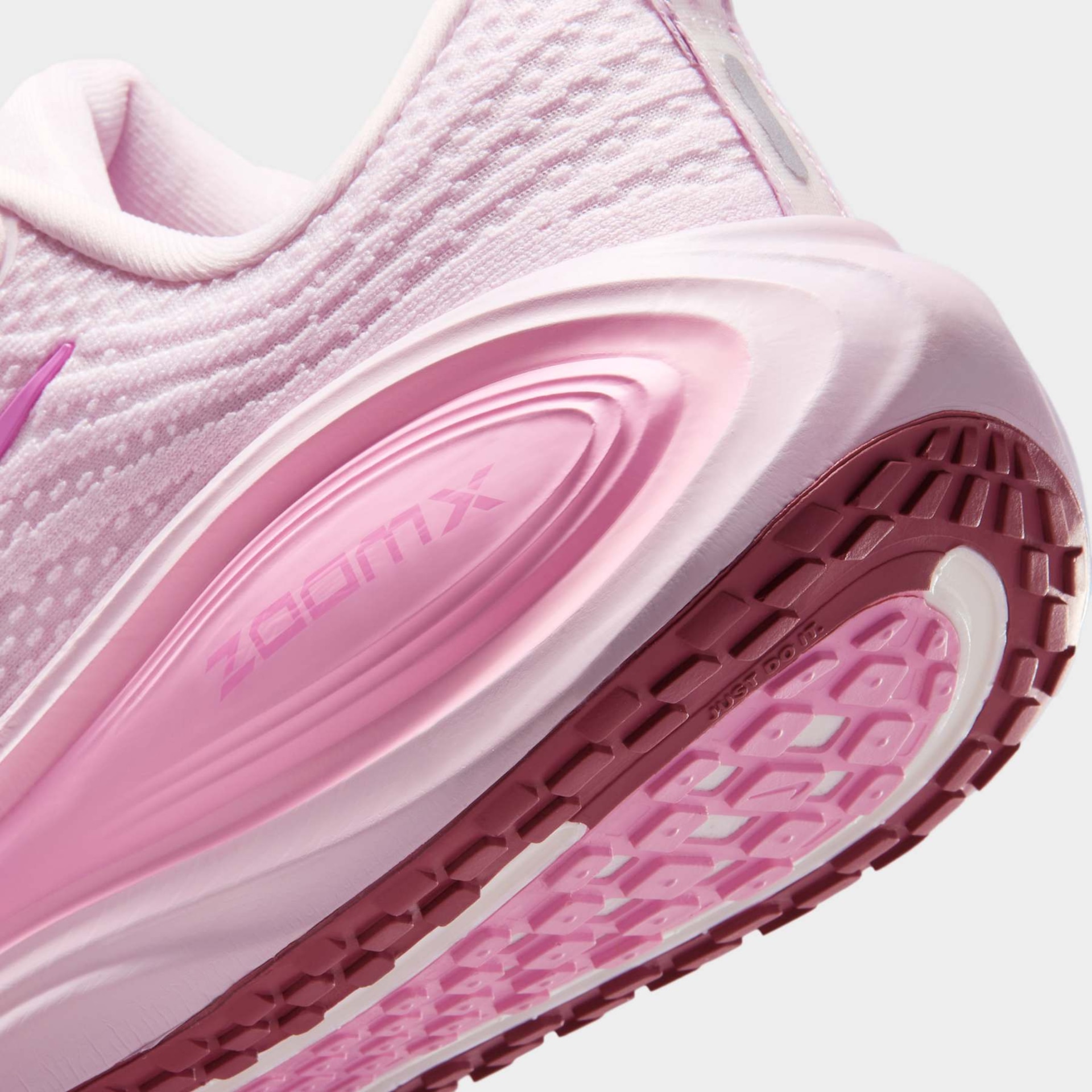 Tênis Nike Vomero Plus Feminino - Foto 8